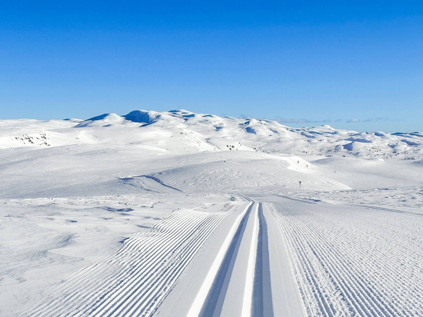 Her kan man virkelig nyte fjellheimen mot Spåtindmassivet Galleribilde