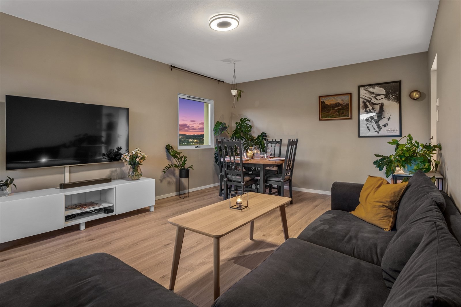 Nye vegger og gulv i alle rom. Galleribilde