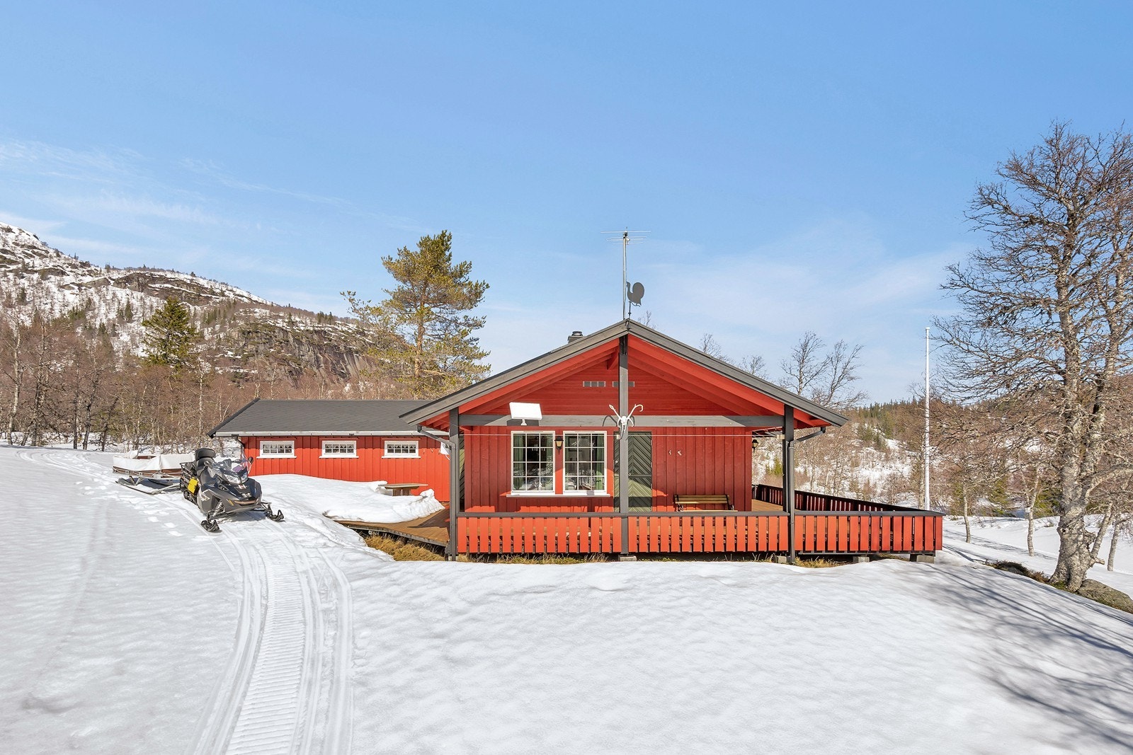 Sommerparkering ved hytta, vinterparkering ca. 3 km fra hytta Galleribilde