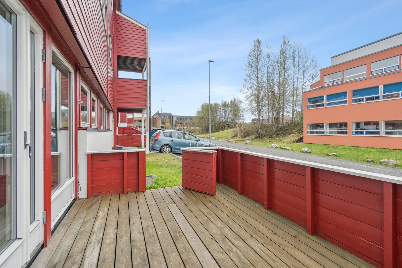 En fin forlengelse av stua på sommerhalvåret. Galleribilde