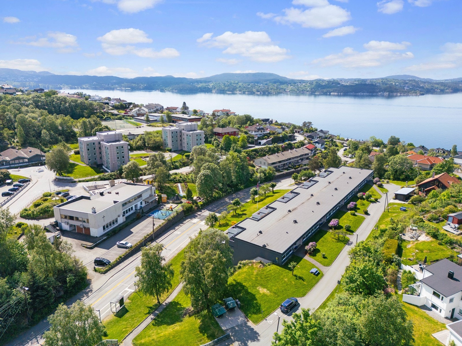 Kort vei til sjøen. Galleribilde