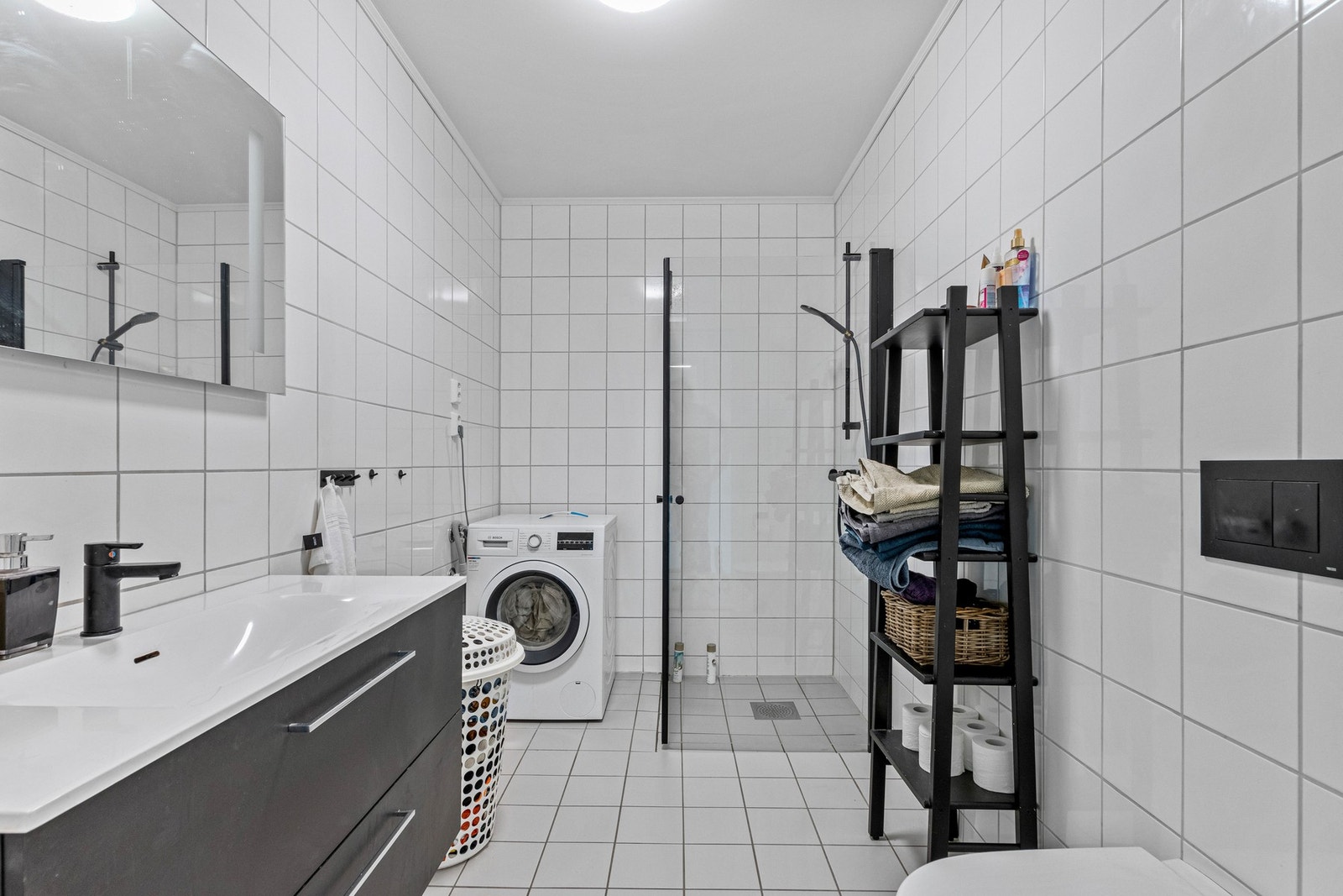 Flislagt bad med varme i gulv. Galleribilde