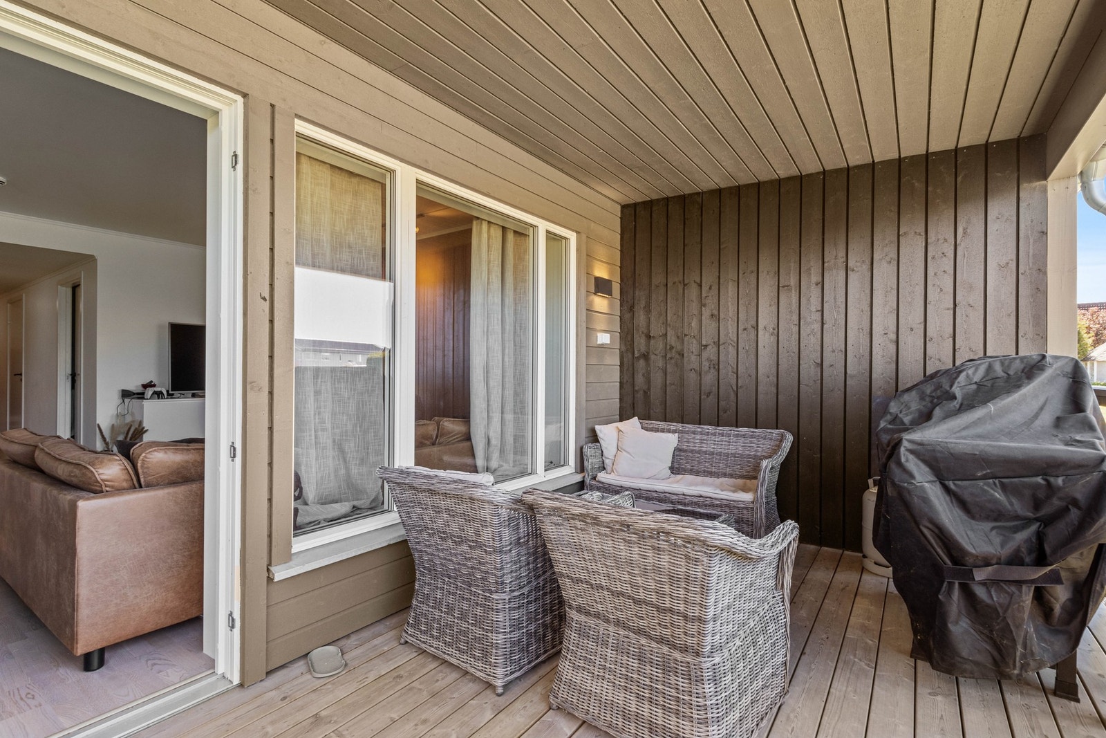 Stor veranda. Galleribilde