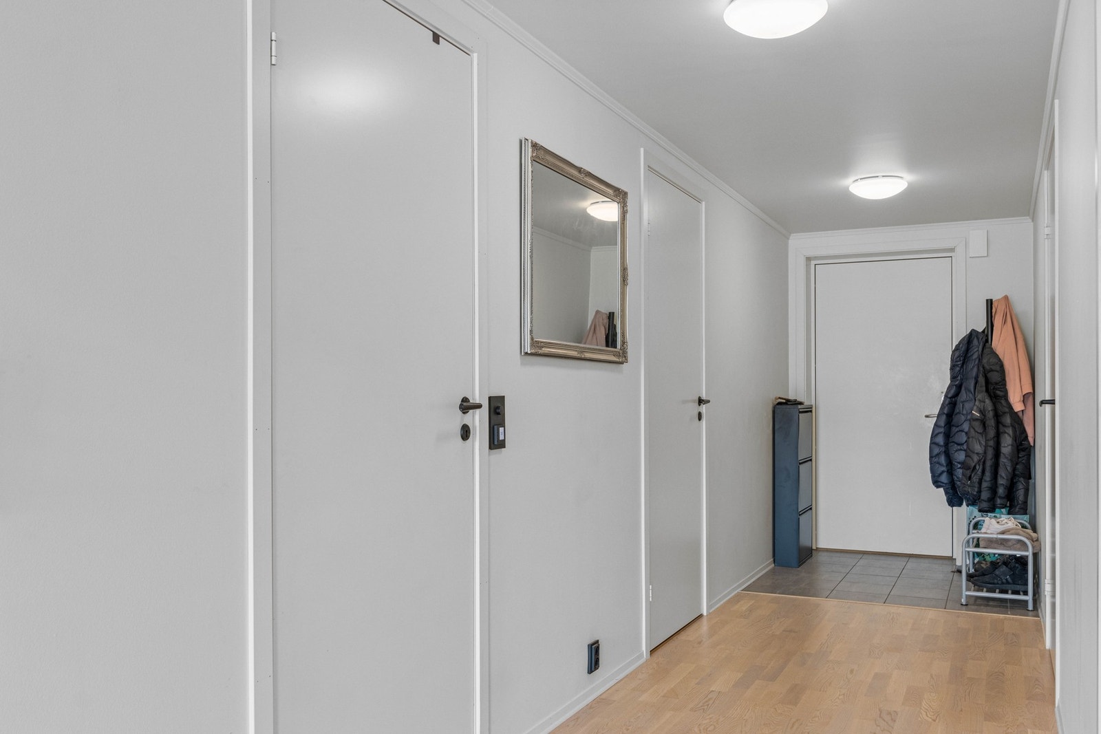 Gang / entre. Galleribilde