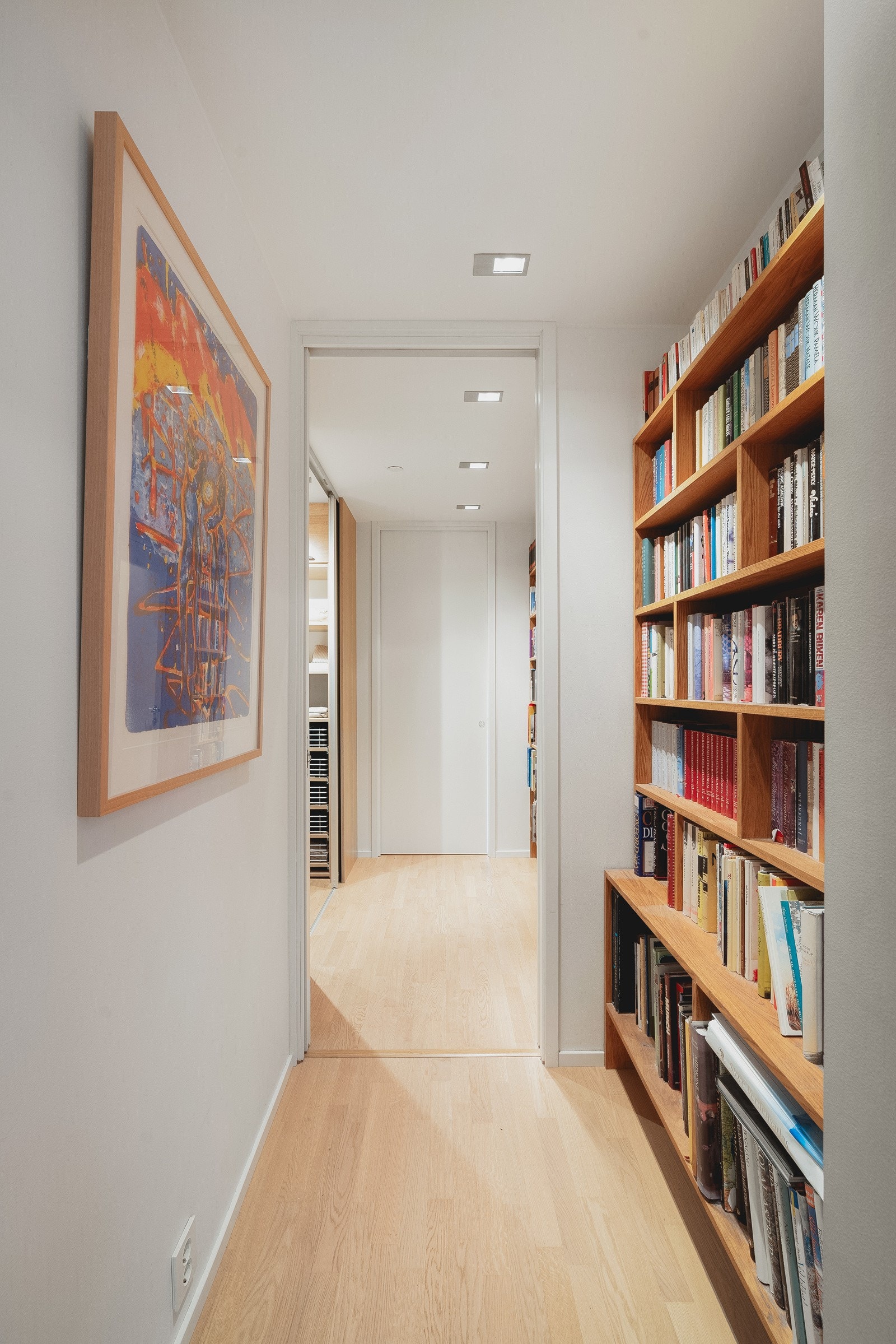 Leiligheten varmes opp via vannbåren gulvvarme, som for øvrig også er inkludert i felleskostnadene (a-konto) Galleribilde