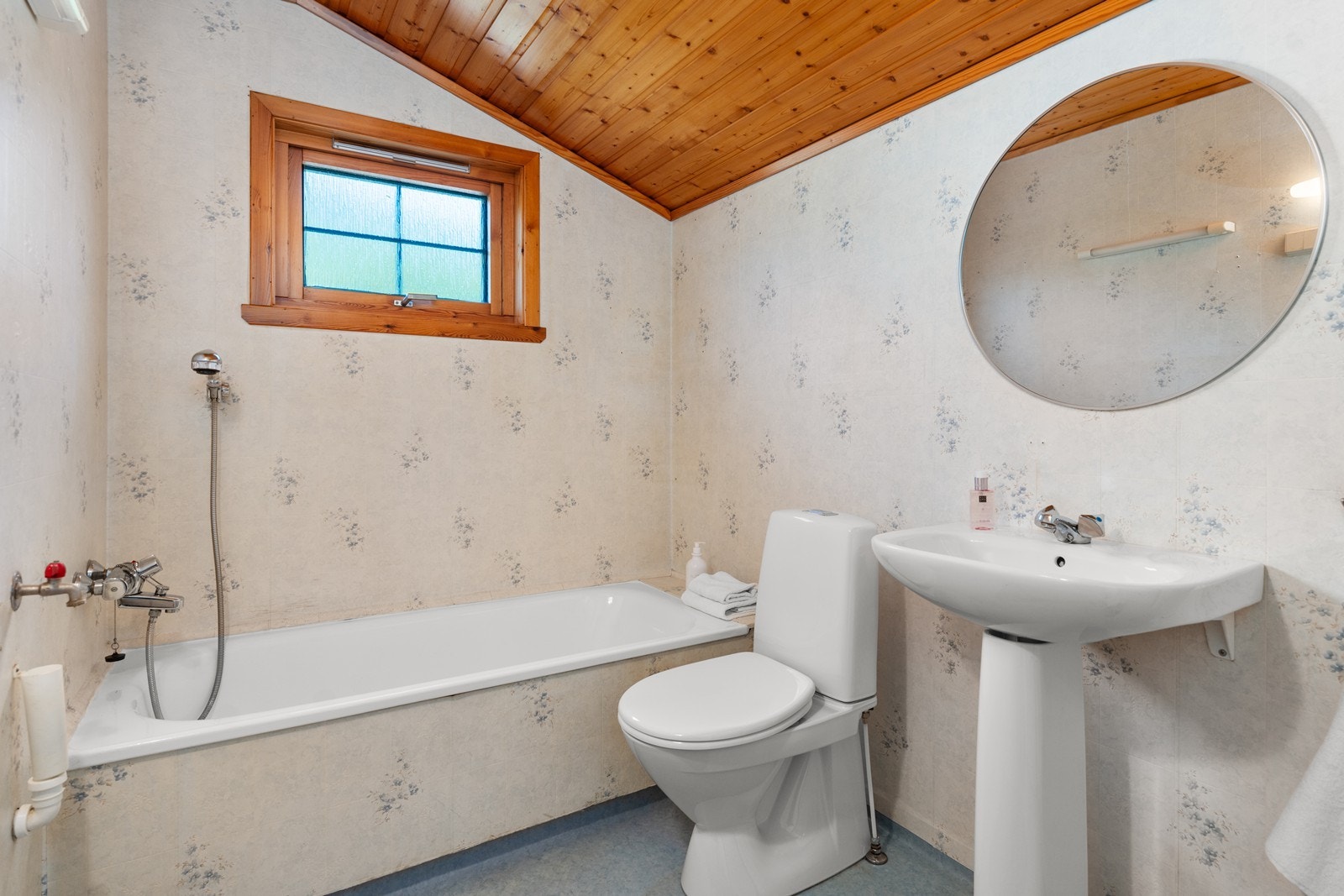 Bad/ wc 2 Galleribilde