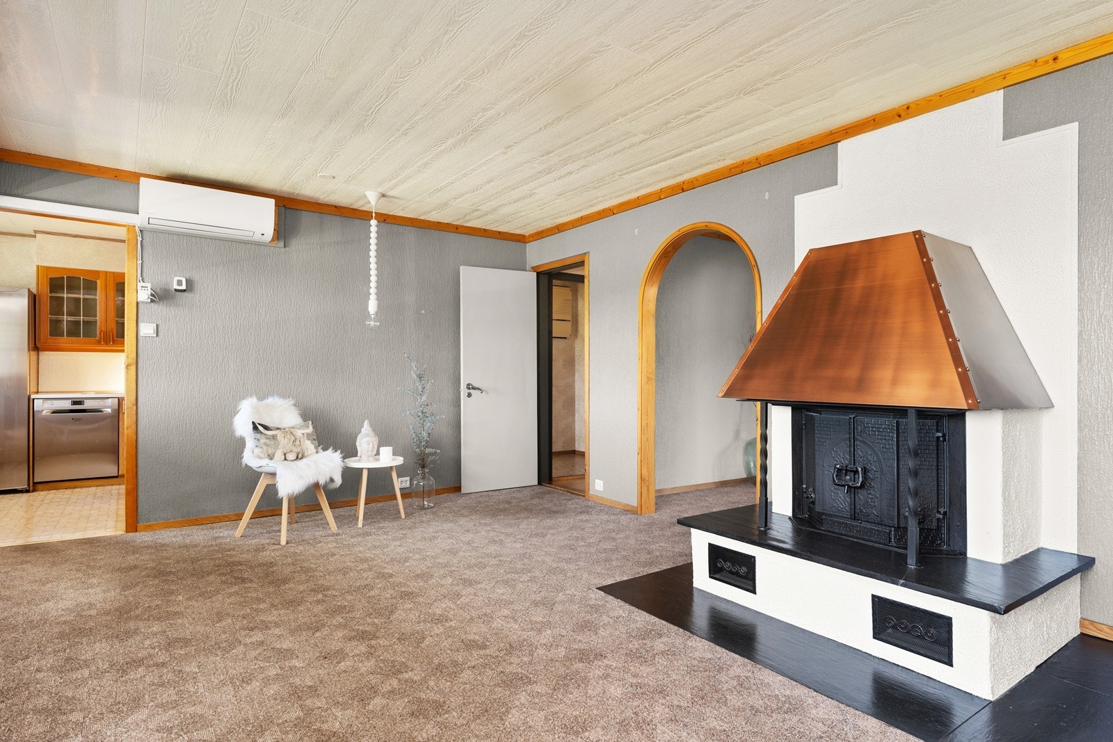 Fra stue mot kjøkken. Galleribilde