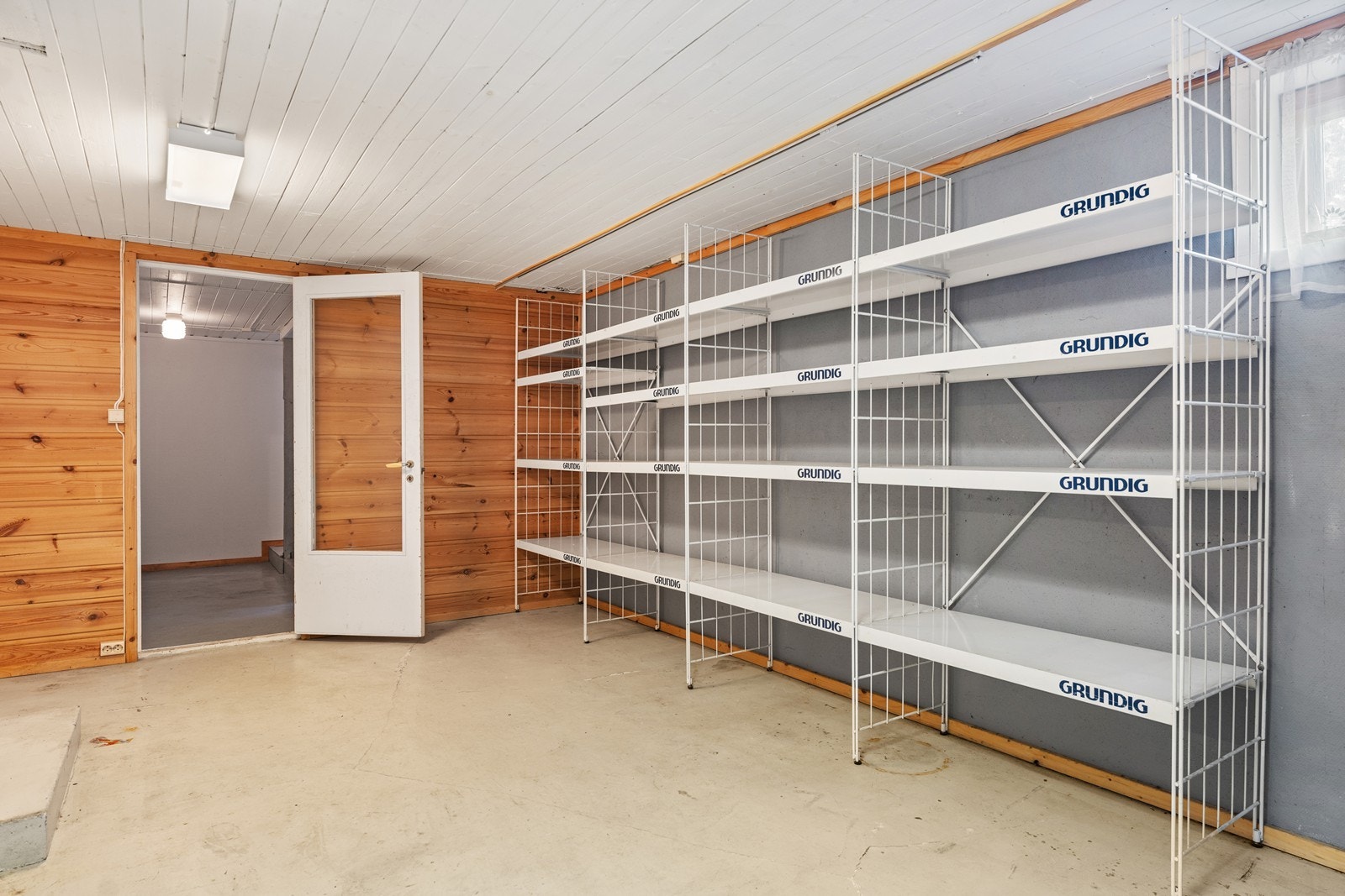 Godt med lagringsplass i kjelleren. Galleribilde