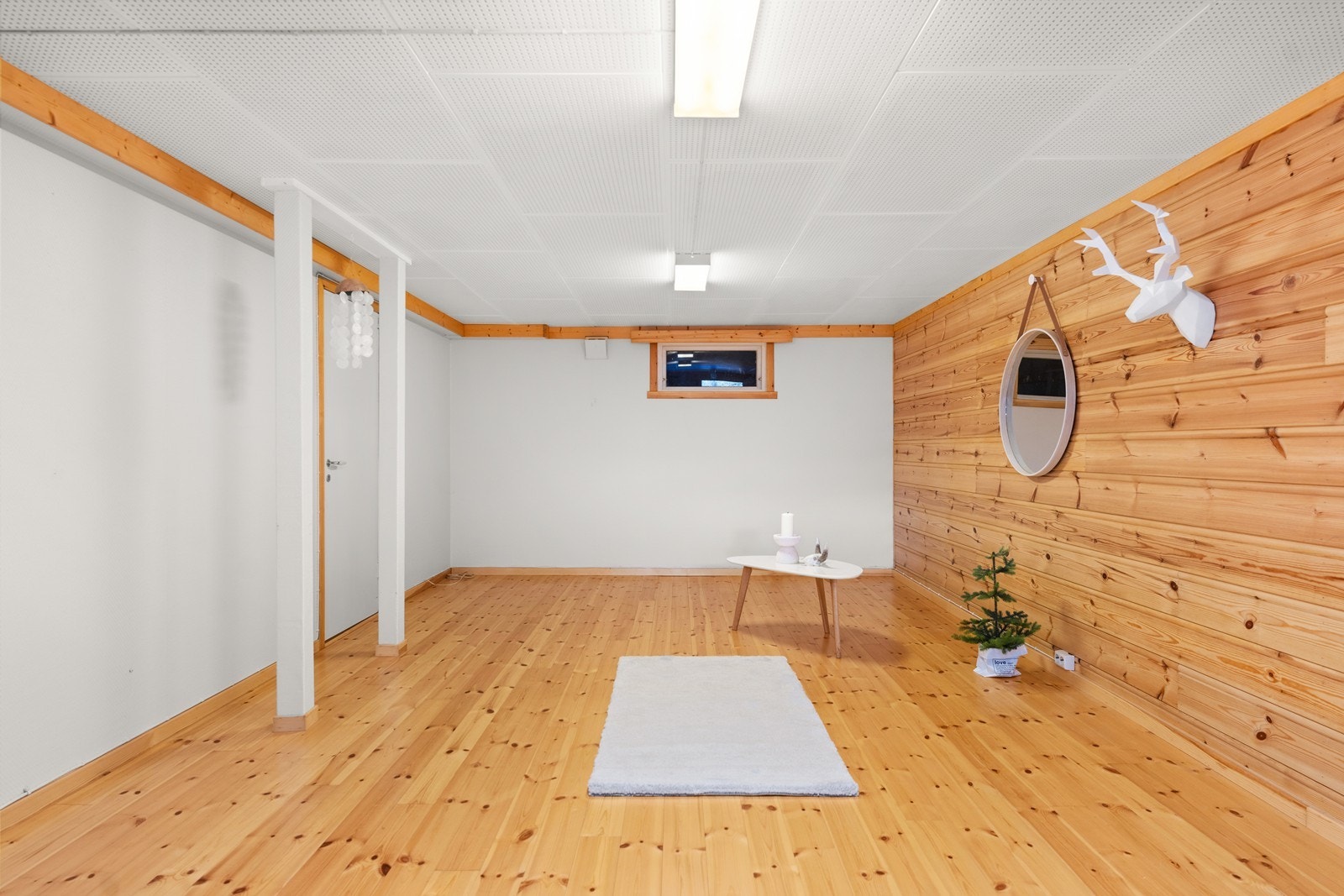 Stor kjellerstue. Galleribilde