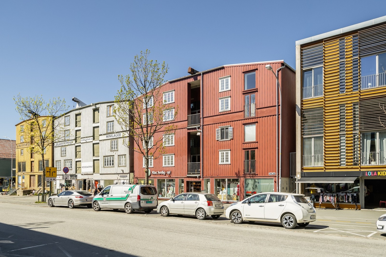 Fjordgata 28 er opprinnelig en gammel brygge som ble ombygd og renovert i 2007. Galleribilde