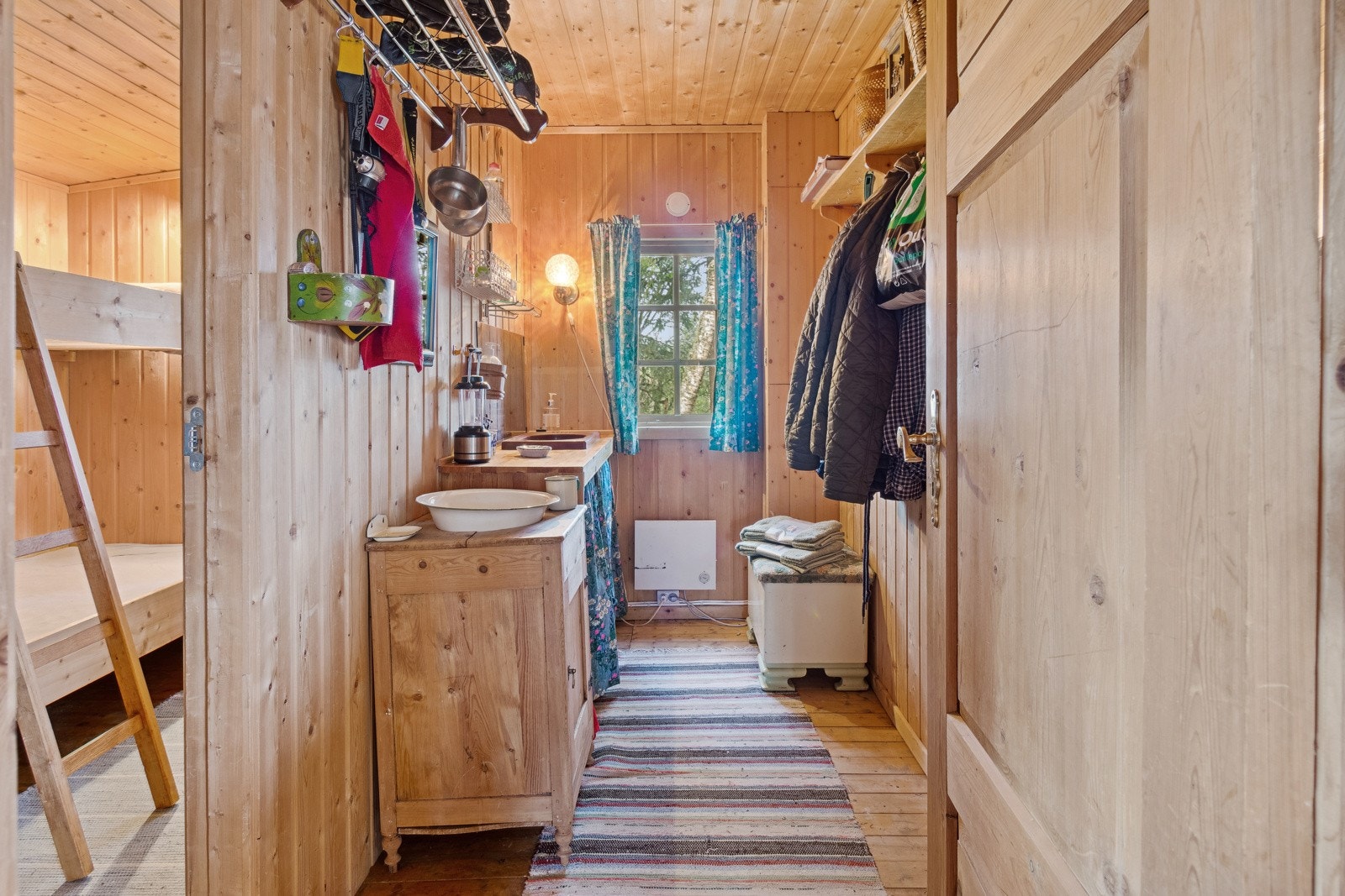 2 soverom i hoveddel og 2 i anneks. Galleribilde