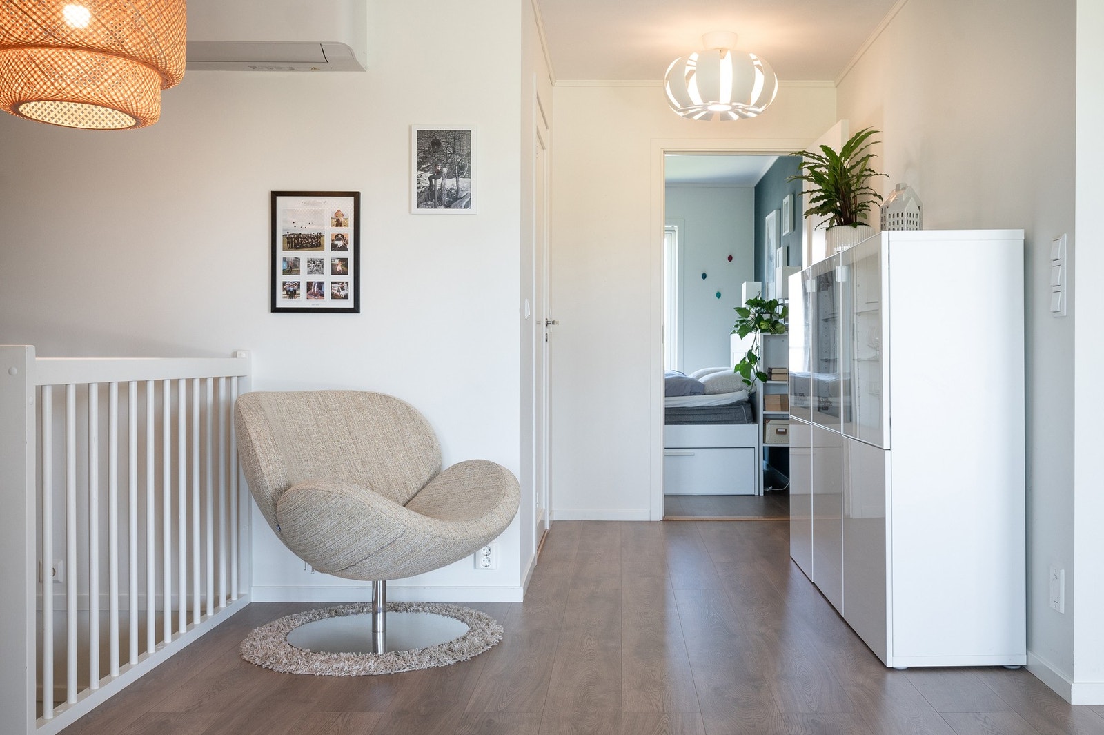 Sove-/trapperomsgang Galleribilde