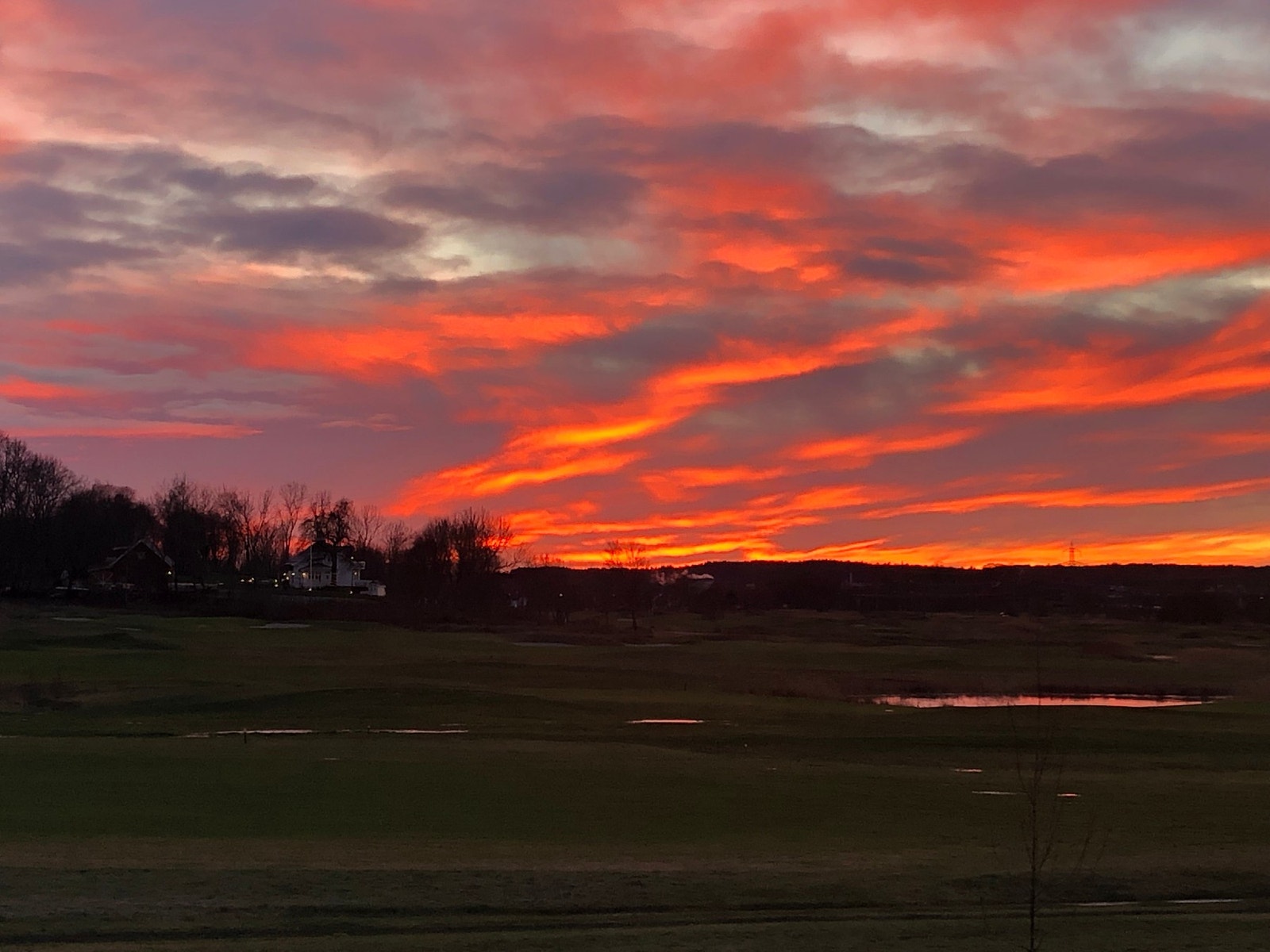 Solnedgang fra boligens 2. etg. (Bilde tatt av selger) Galleribilde