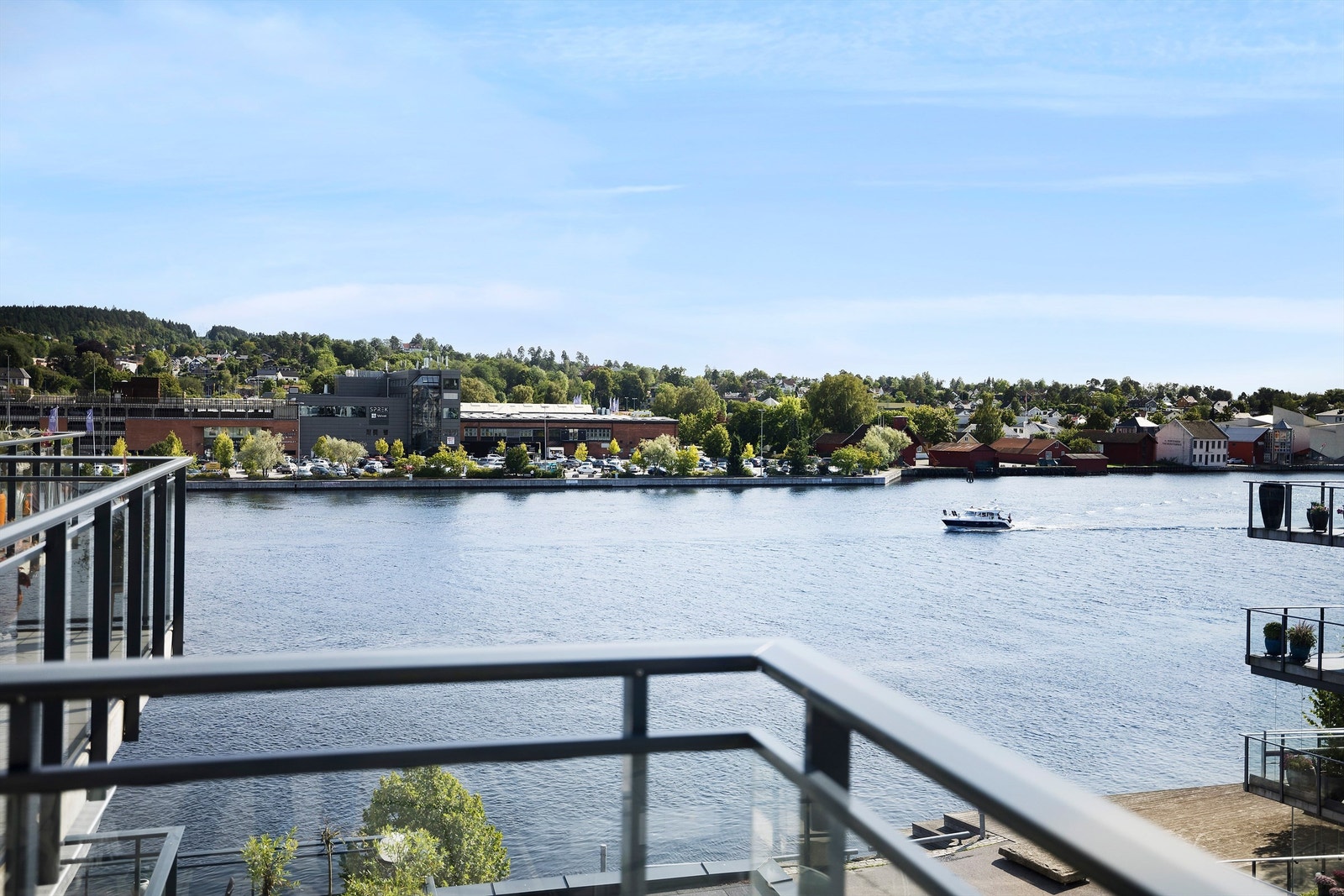 Utsikt fra balkong. Galleribilde