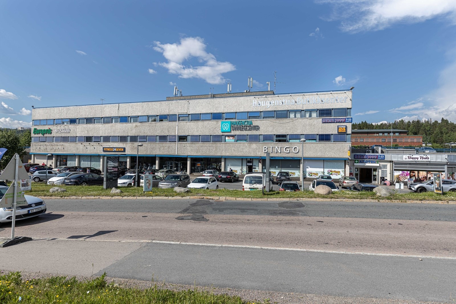 Haugenstua butikksenter i nærområdet Galleribilde