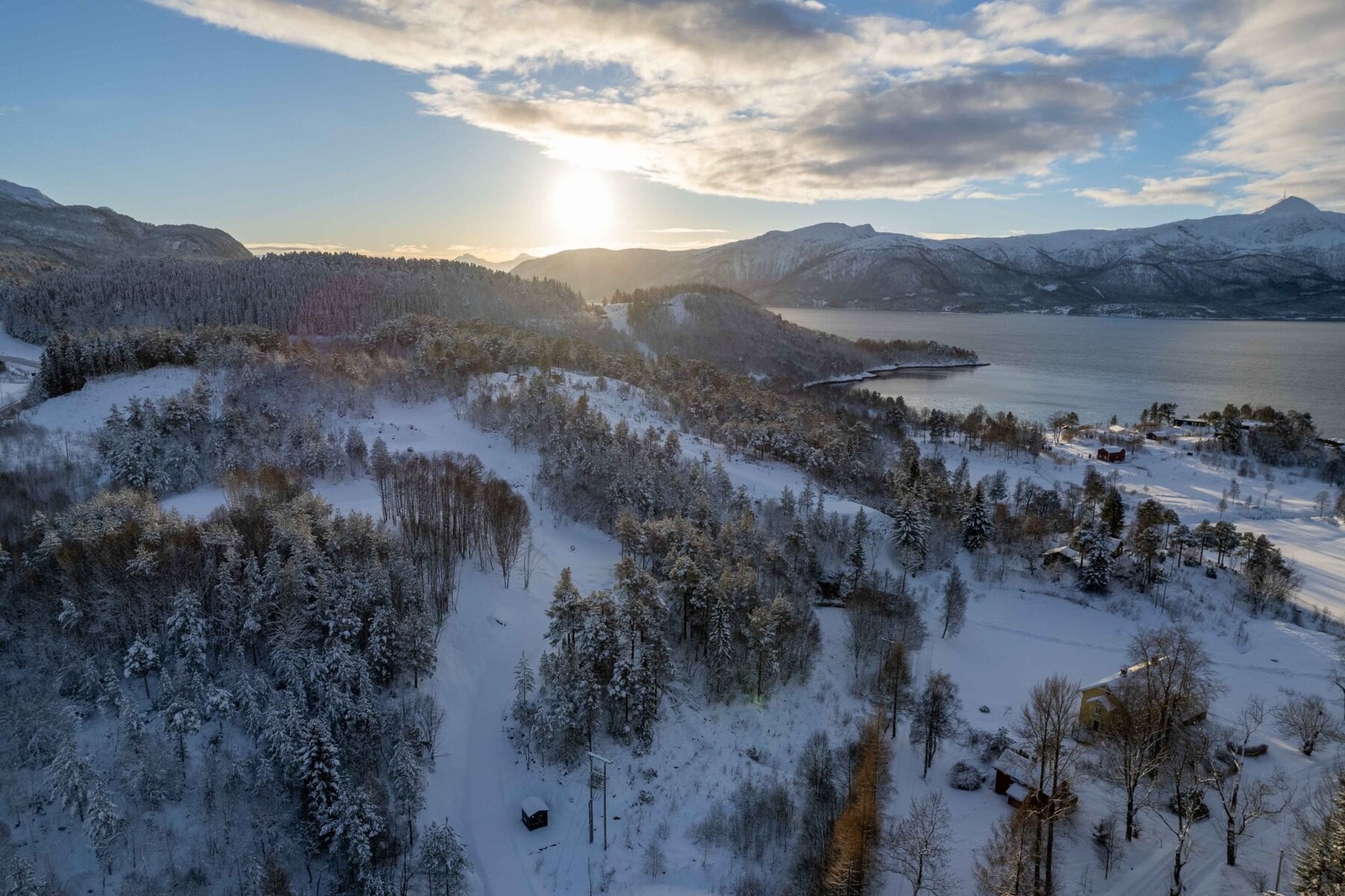 Nydelige omgivelser sommer som vinter Galleribilde