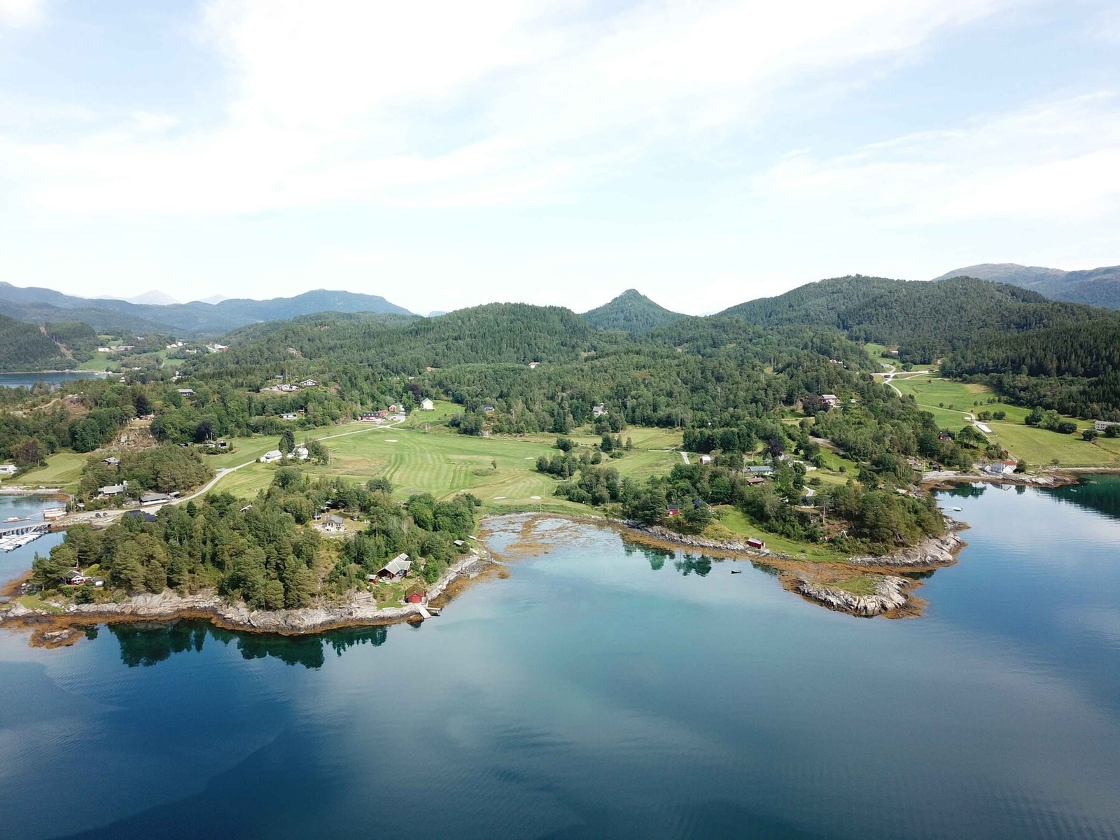 Dronefoto over tomteområdet Galleribilde