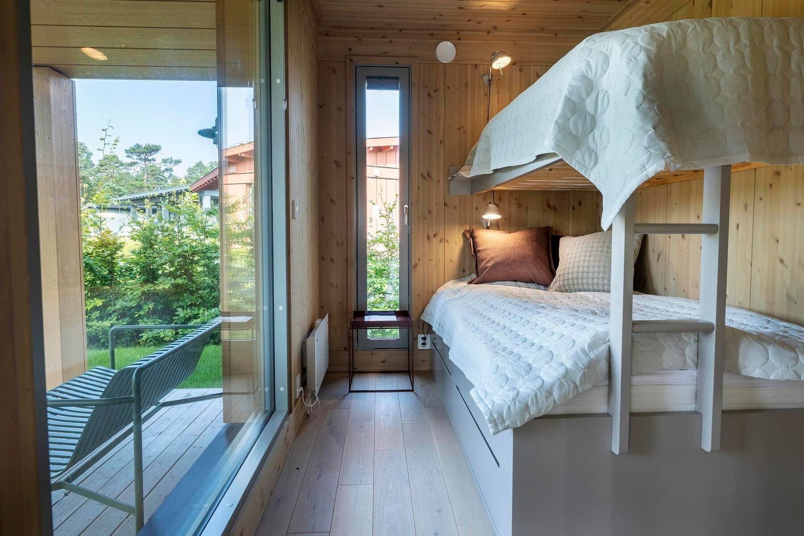 Hytta har 3 gode soverom.
Foto fra visningshytte på Sydri, Kragerø som er en Sommer Vy2 modell. Galleribilde