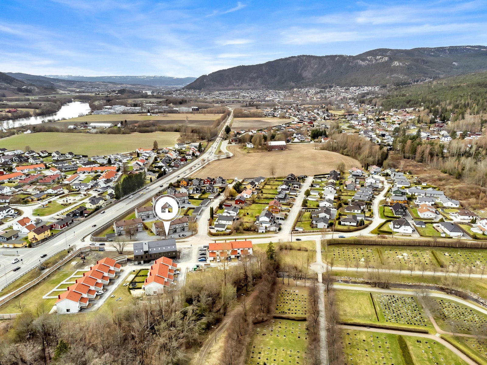 Boligen har en meget attraktiv og sentral beliggenhet på Åssiden. Galleribilde