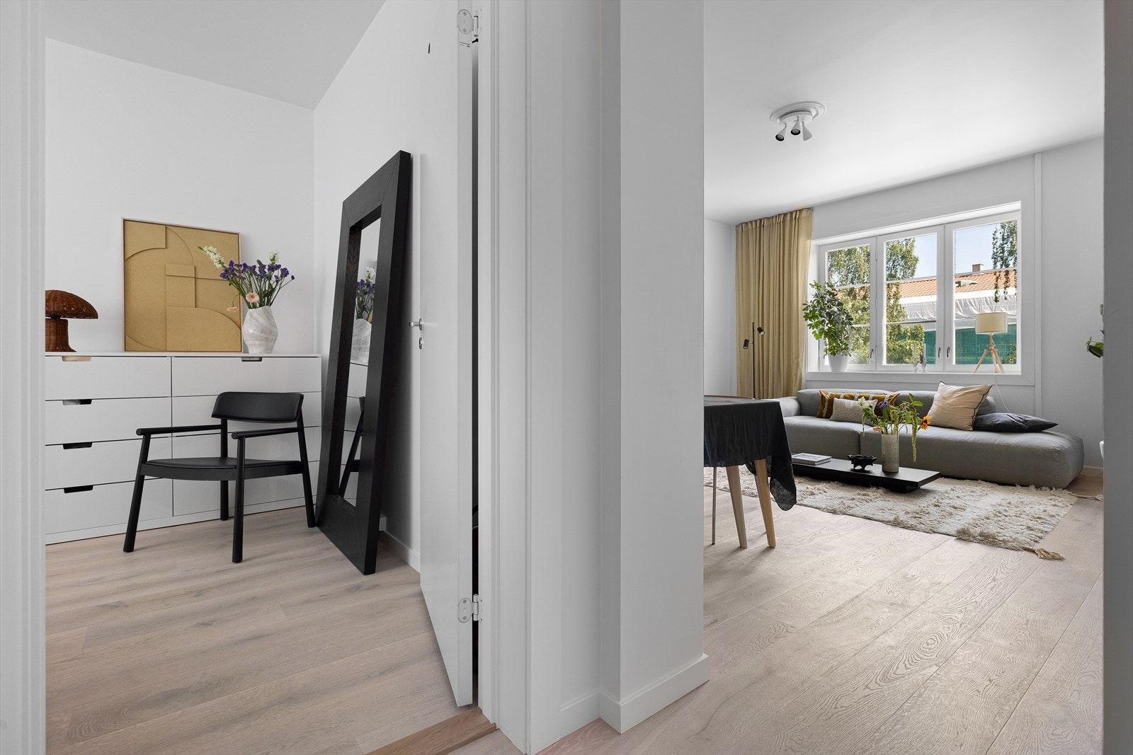 Leiligheten har en gjennomgående planløsning som sikrer gode lysforhold Galleribilde