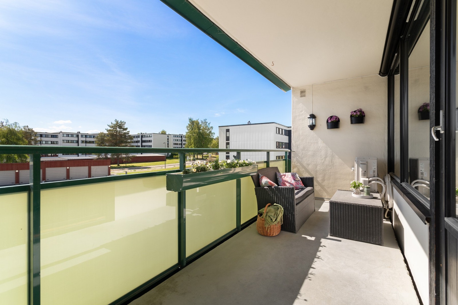 God plass til ønsket utemøblement. Galleribilde