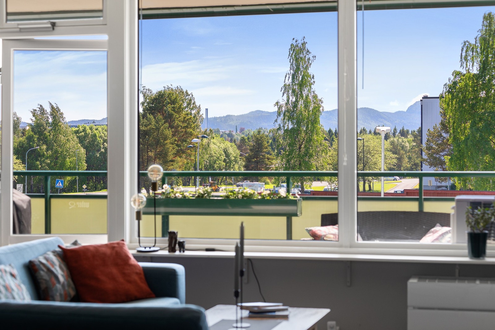 Kabel-TV og internett er inkludert i felleskostnadene. Galleribilde