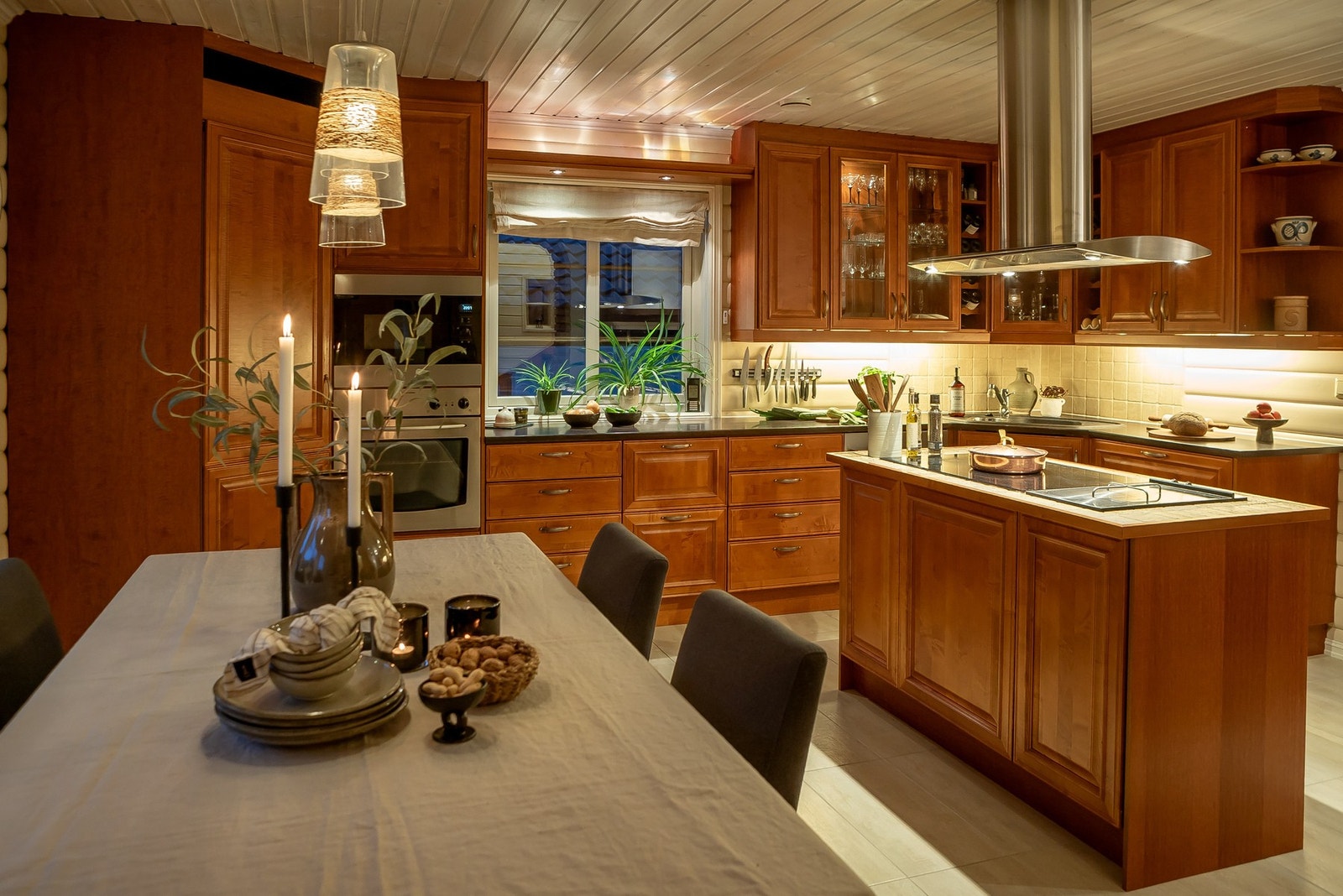 Kveldsstemning på kjøkkenet Galleribilde