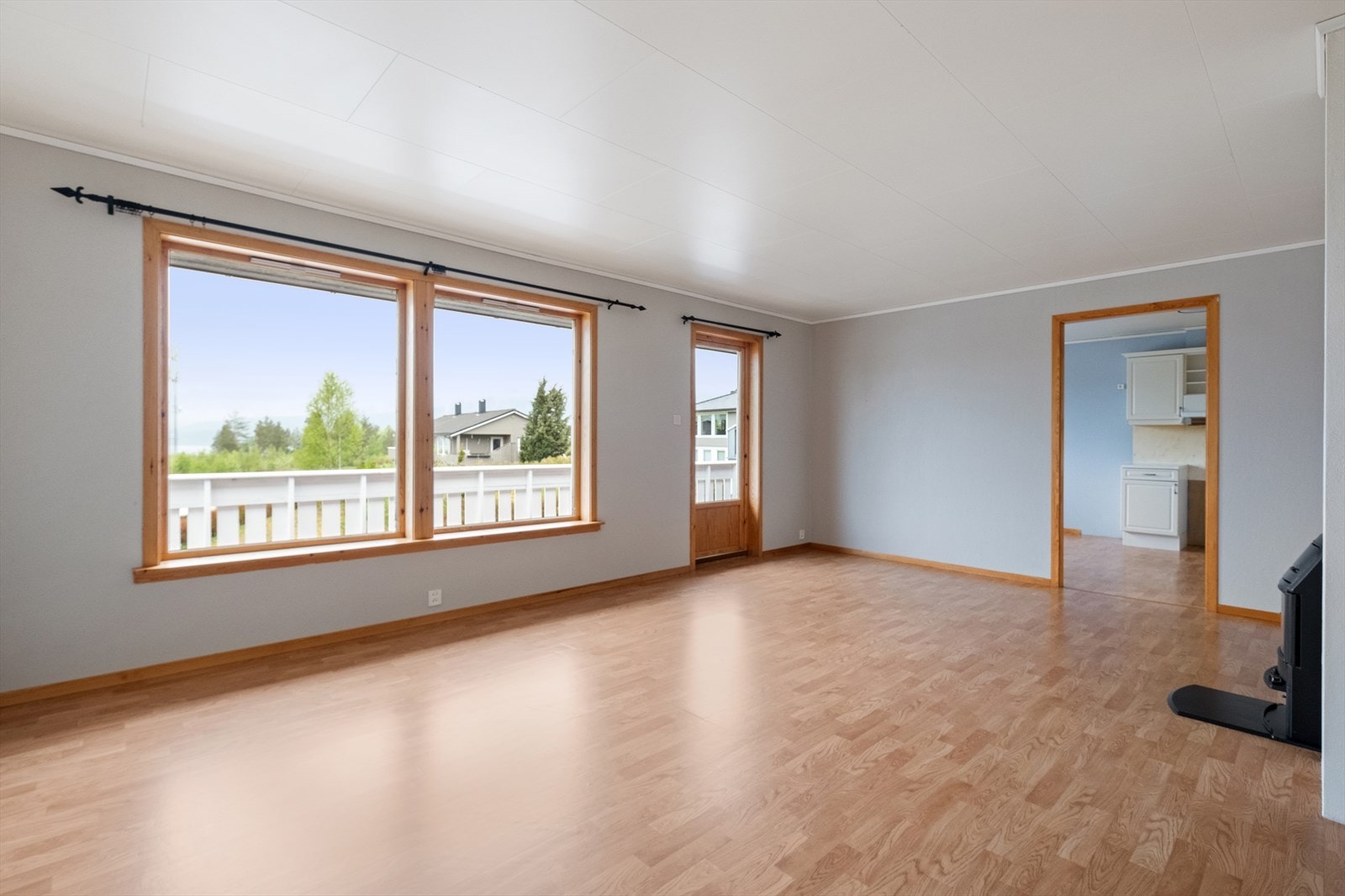 Stuen får naturlig godt lysinnslipp Galleribilde