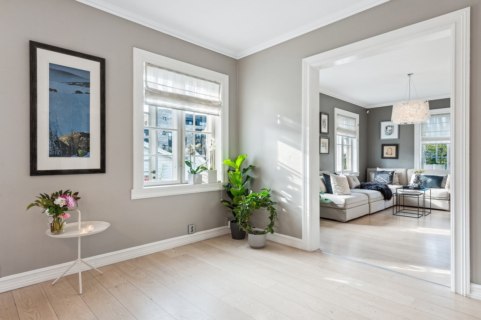 Et flott oppholdsrom å innrede med det man måtte ønske. Galleribilde