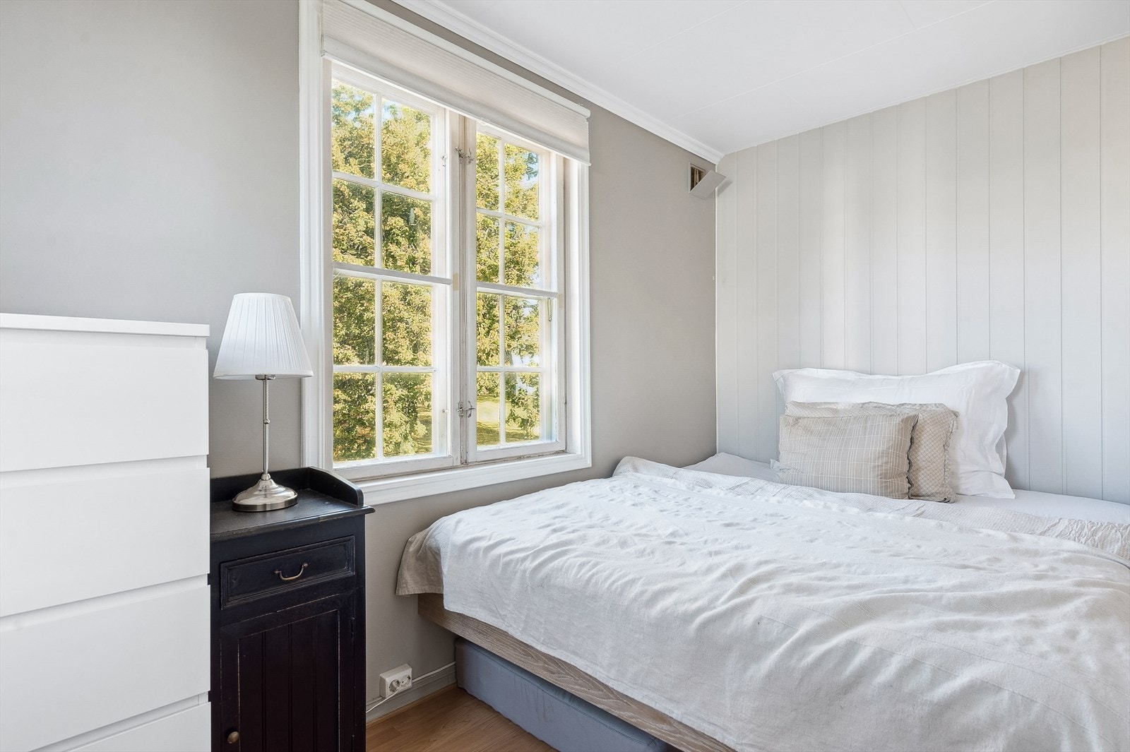 De øvrige soverommene passer fint som både barnerom, gjesterom eller kontor. Galleribilde