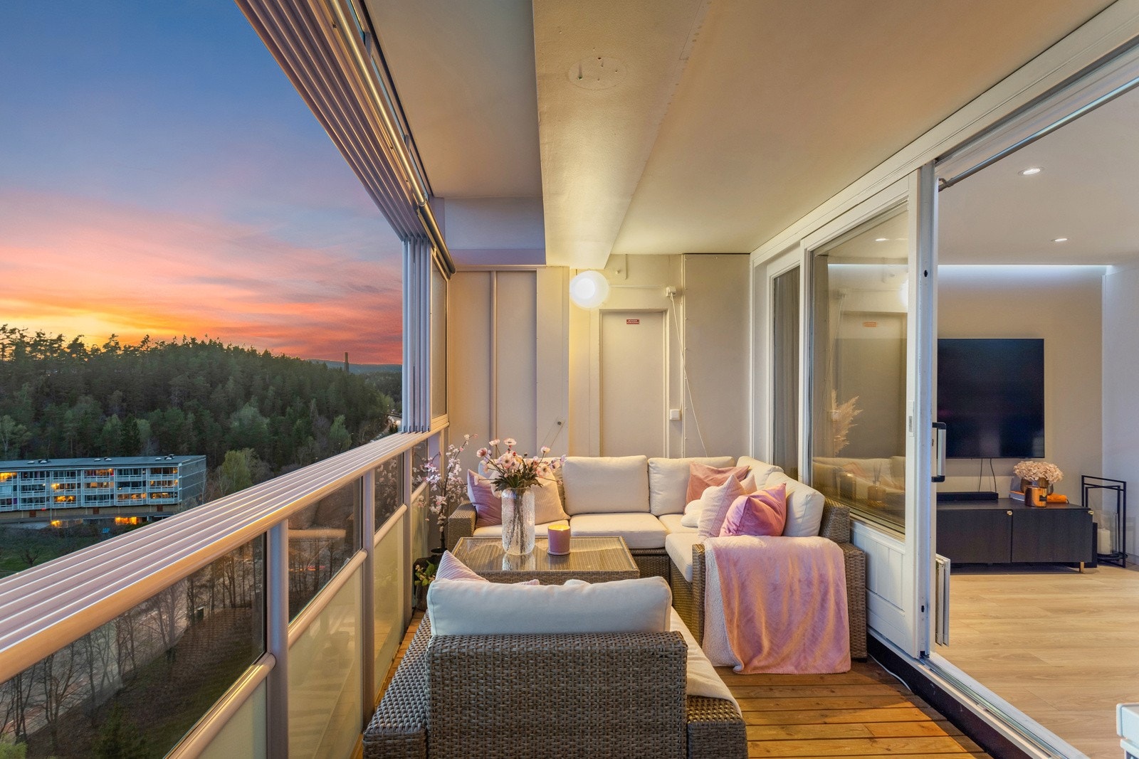 Velkommen til visning i Ammerudhelliga 33! Ta gjerne kontakt med megler Daniel Bigom på tlf. 45667979 Galleribilde