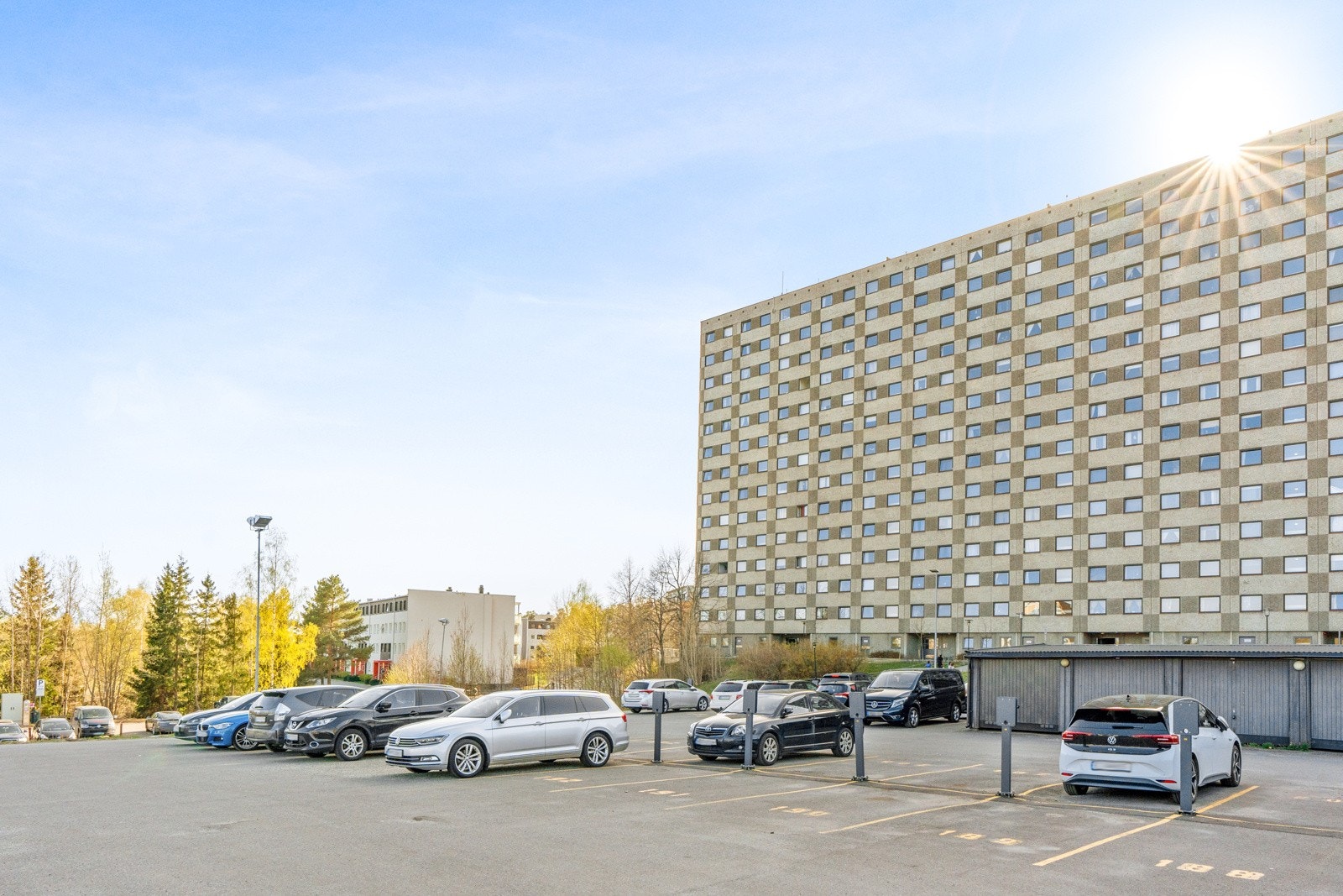 Parkering med og uten EL-lader kan leies av borettslaget. Galleribilde