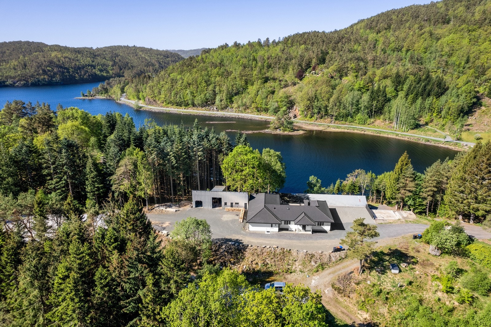 Vi ønsker deg hjertelig velkommen til visning! Galleribilde