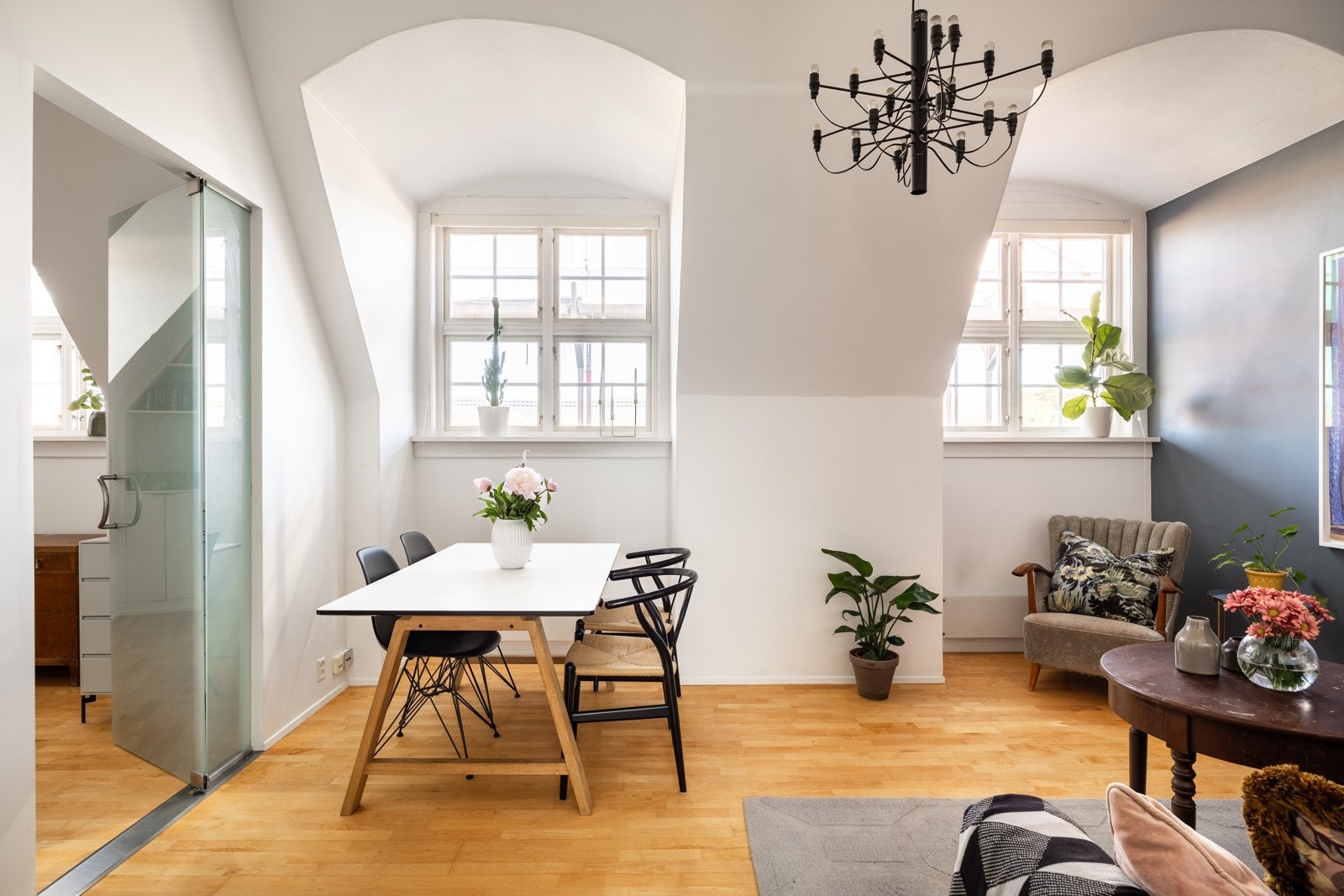 Velkommen til Damplassen 11 presentert av EIE ved Alexander Birkeland og Alexander Tangstad Galleribilde