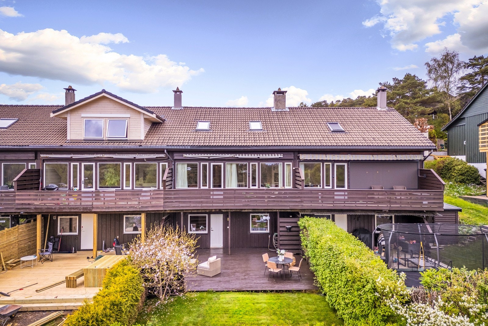 Brinken 30 ligger i et ettertraktet og barnevennlig område som kombinerer det beste av praktisk hverdag og gode fritidsmuligheter. Galleribilde