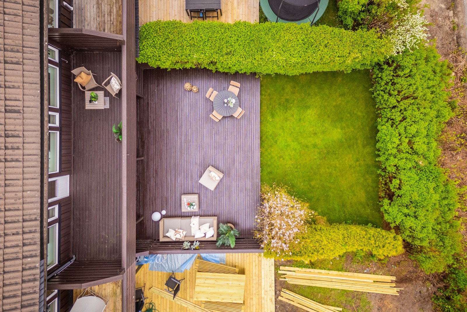 Boligen har en beliggenhet med svært gode sol- og utsiktsforhold. Galleribilde