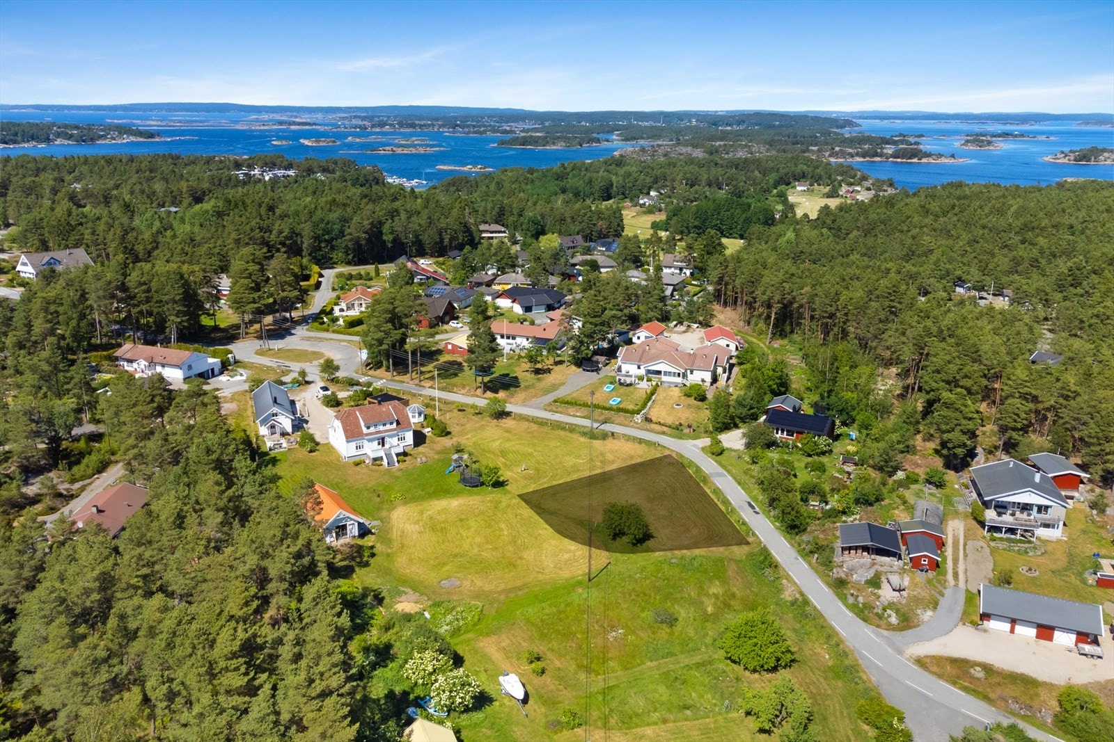 Eiet tomt beliggende inntil Sydengveien Galleribilde