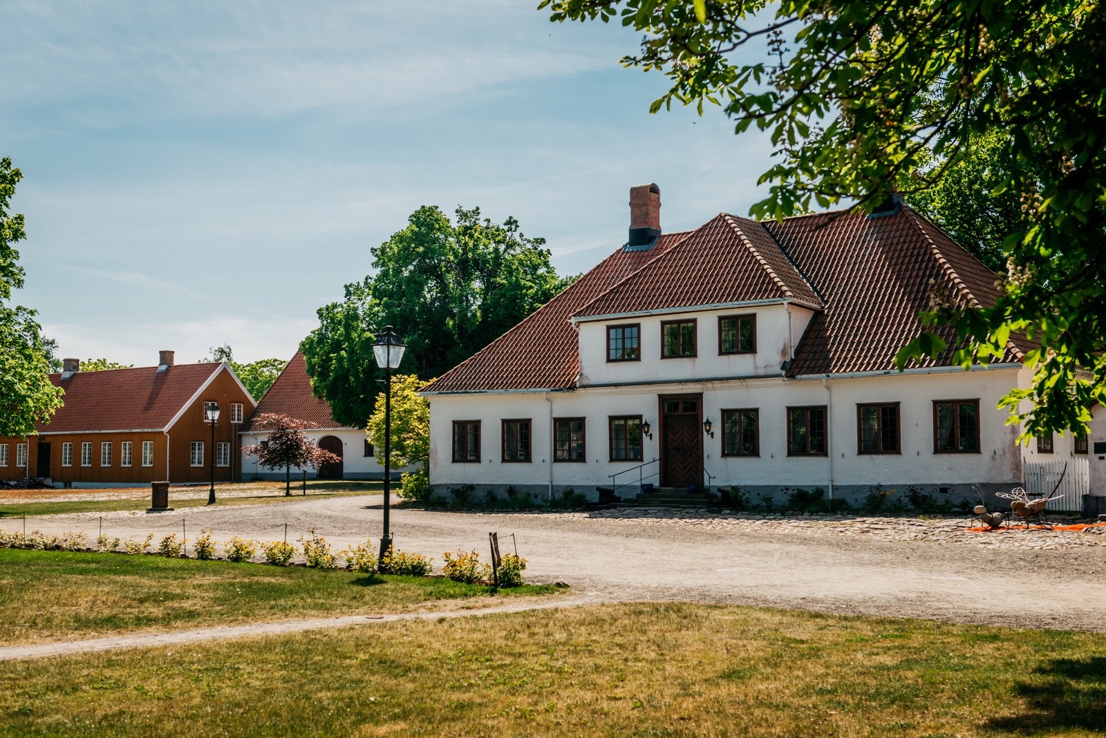 Historiske bygninger i leieren. Galleribilde