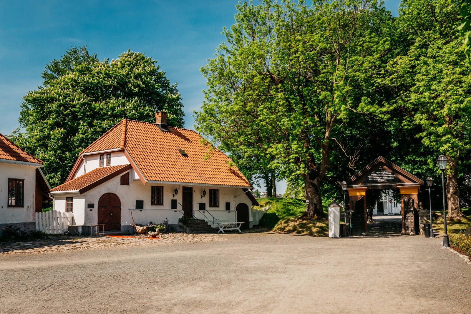 Leieren i Stavern er et populært reisemål og et ypperlig sted for tur og kyststi. Galleribilde