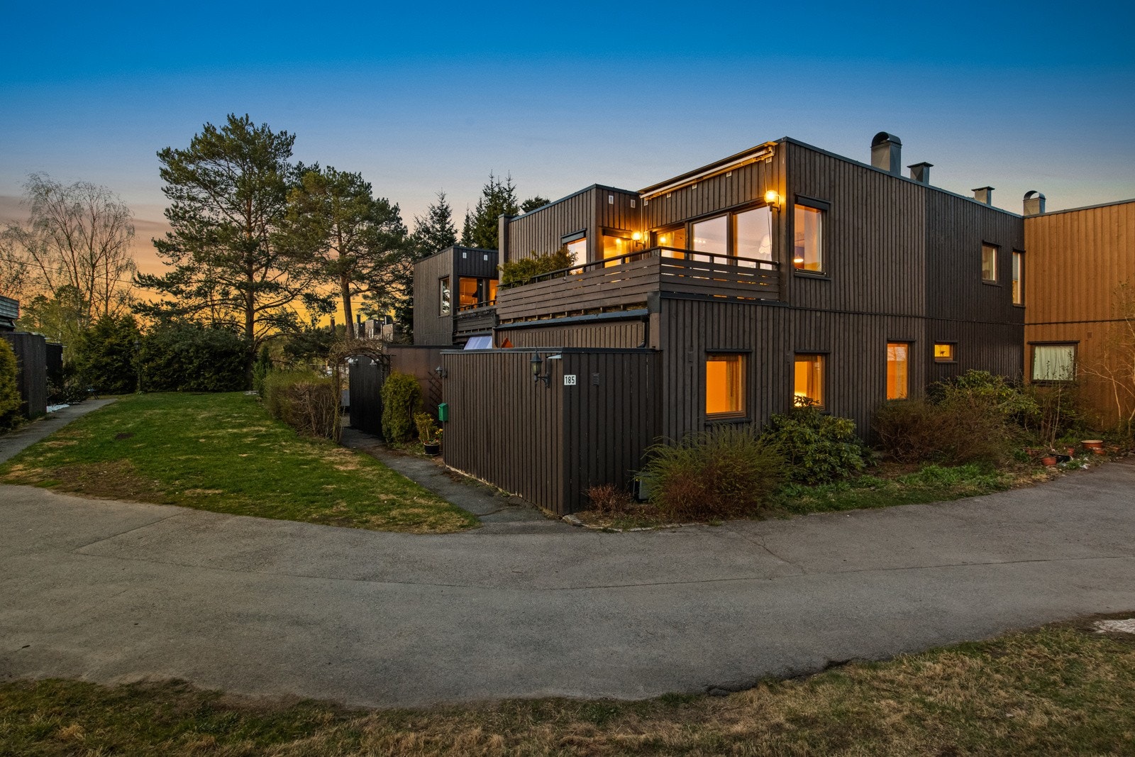 Boligen er utbygget og har en svært god intern beliggenhet i borettslaget. Galleribilde