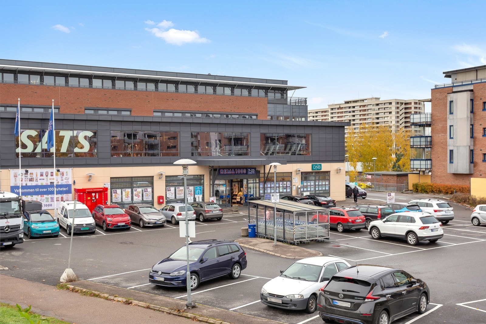 Ellers er det også kort vei til Rema 1000 på Tveita, her finner du også SATS. Galleribilde