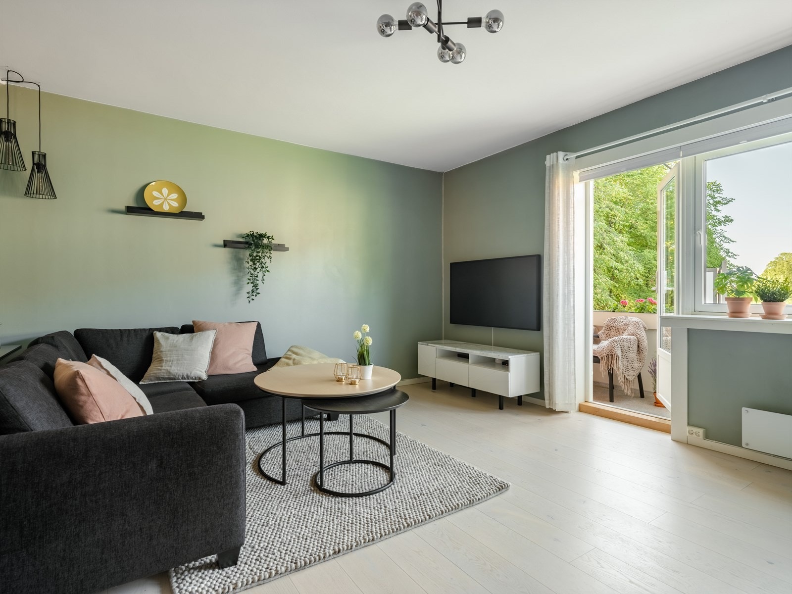 Leiligheten har en fin og innbydende stue. Galleribilde