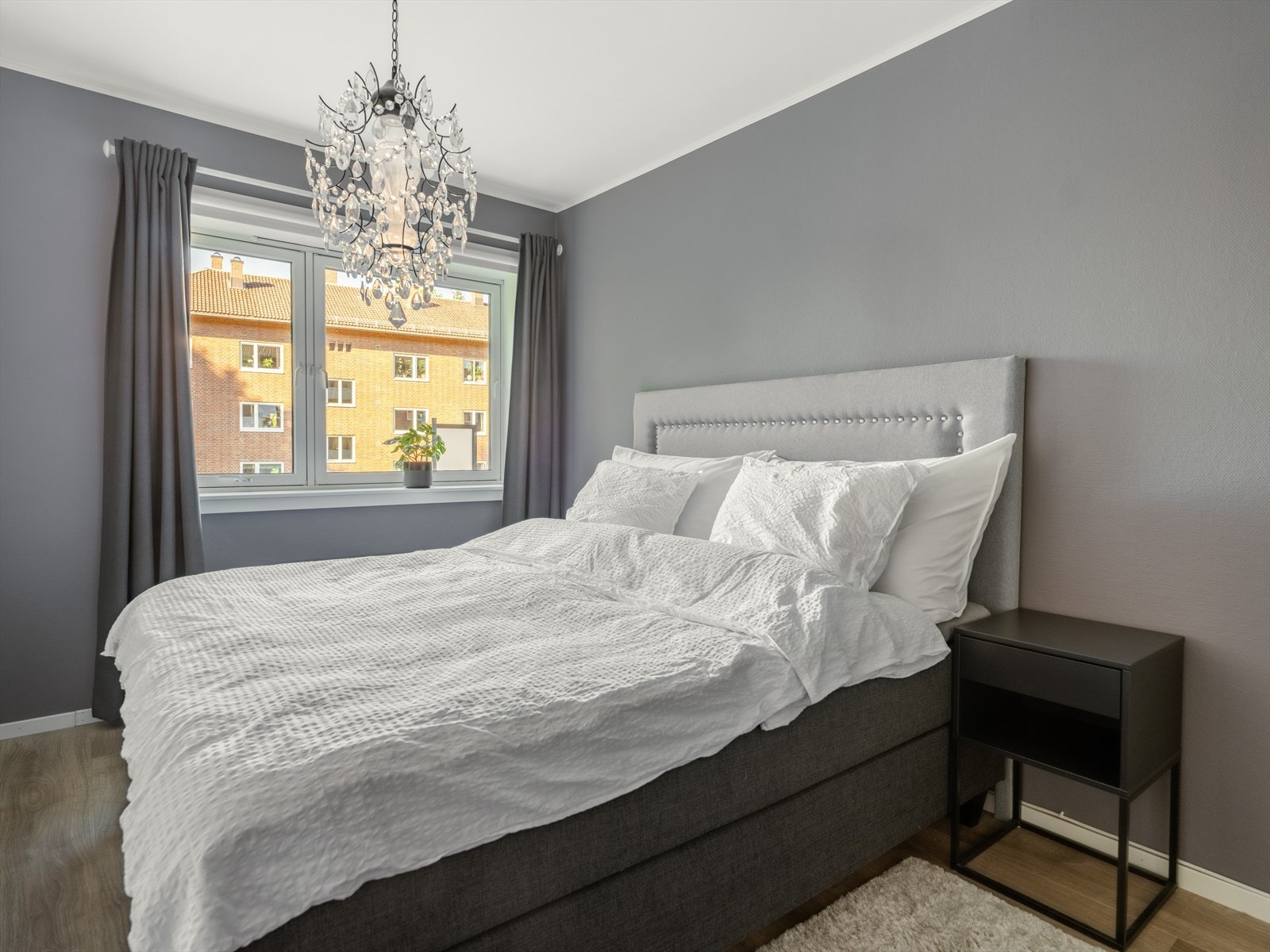 På soverom I er det god plass til dobbeltseng og tilhørende møblement. Galleribilde