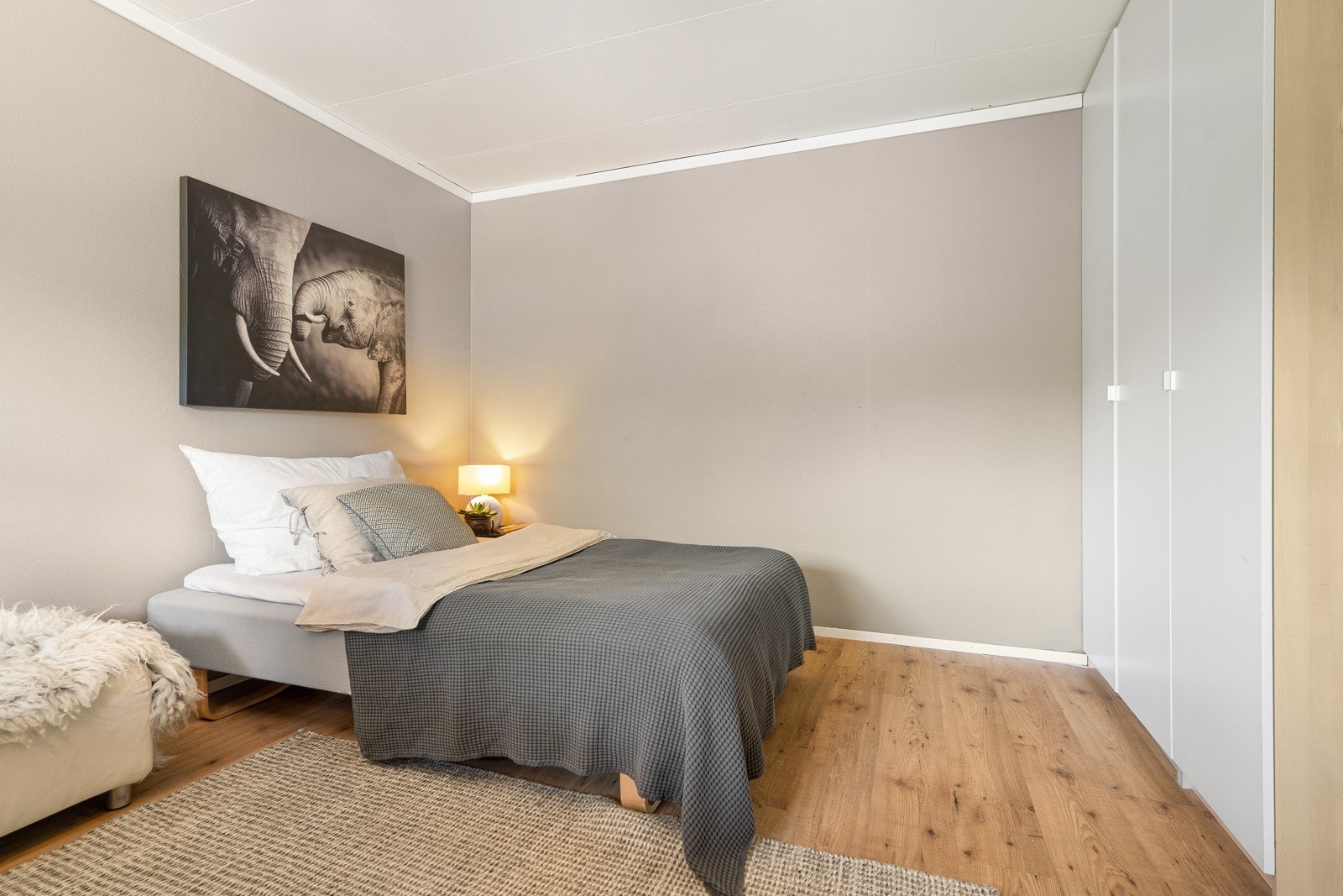 Soverommet har god plass til garderobeskap. Galleribilde