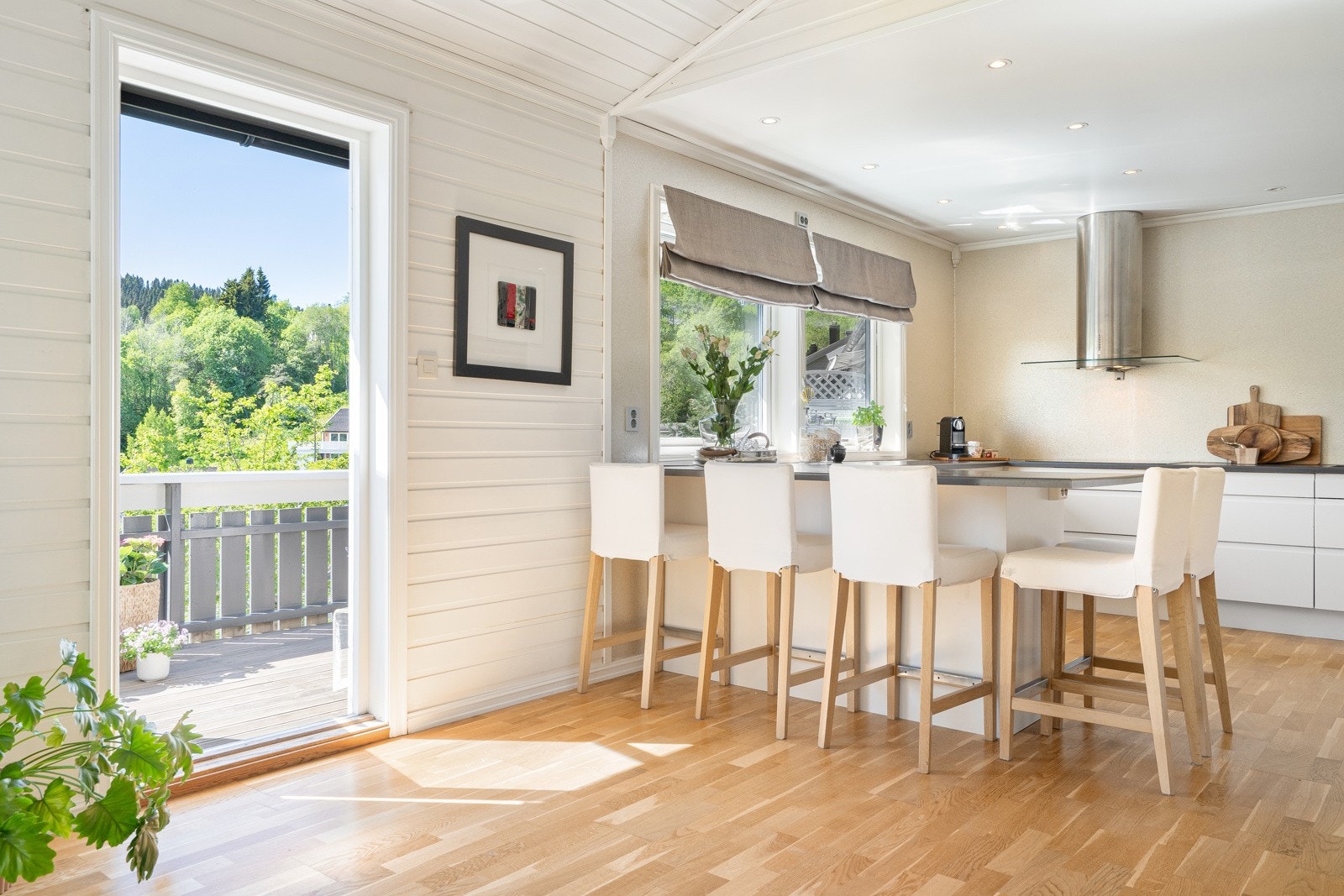 Utgang til balkong. Galleribilde