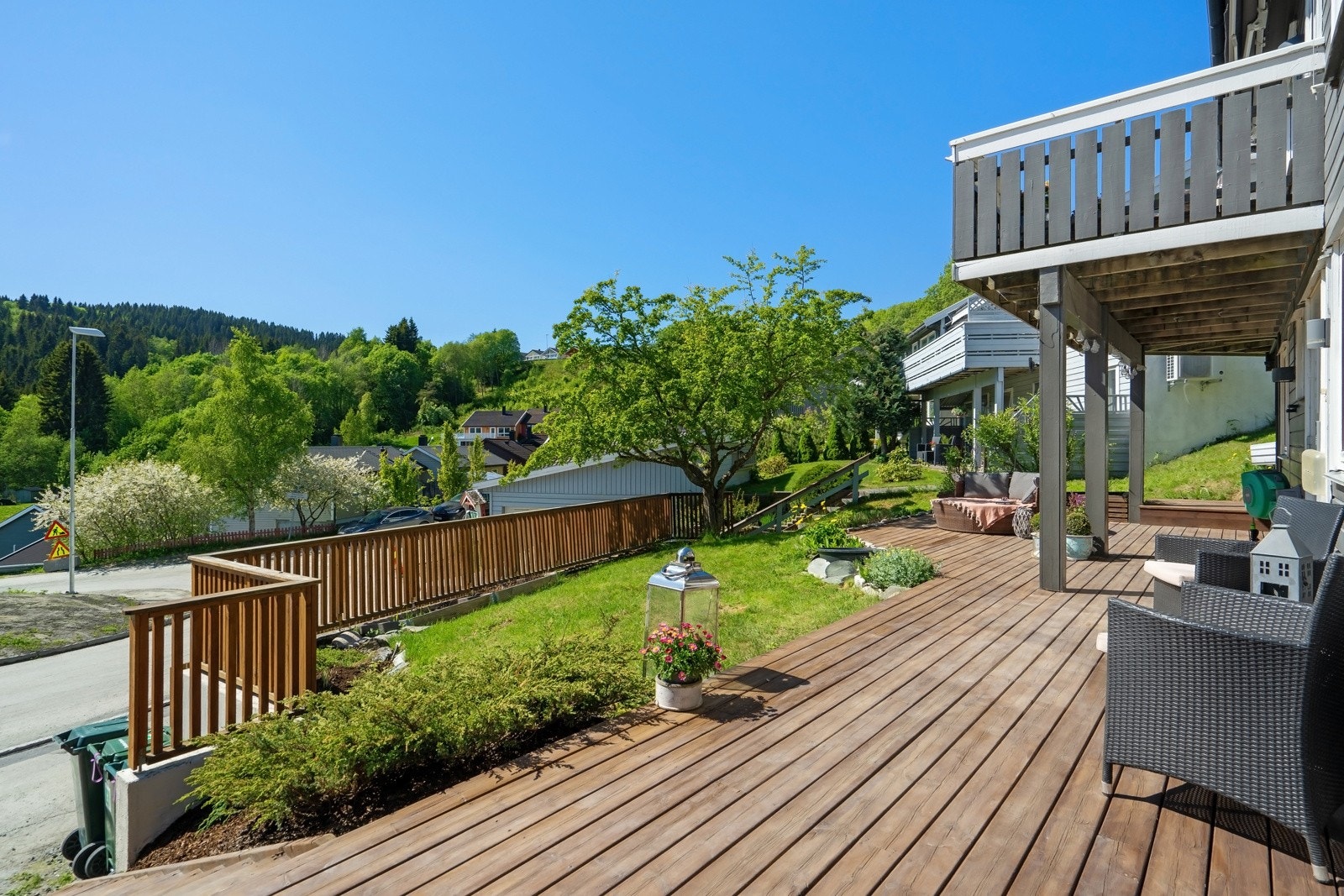 Boligen har også en stor og flott terrasse. Galleribilde