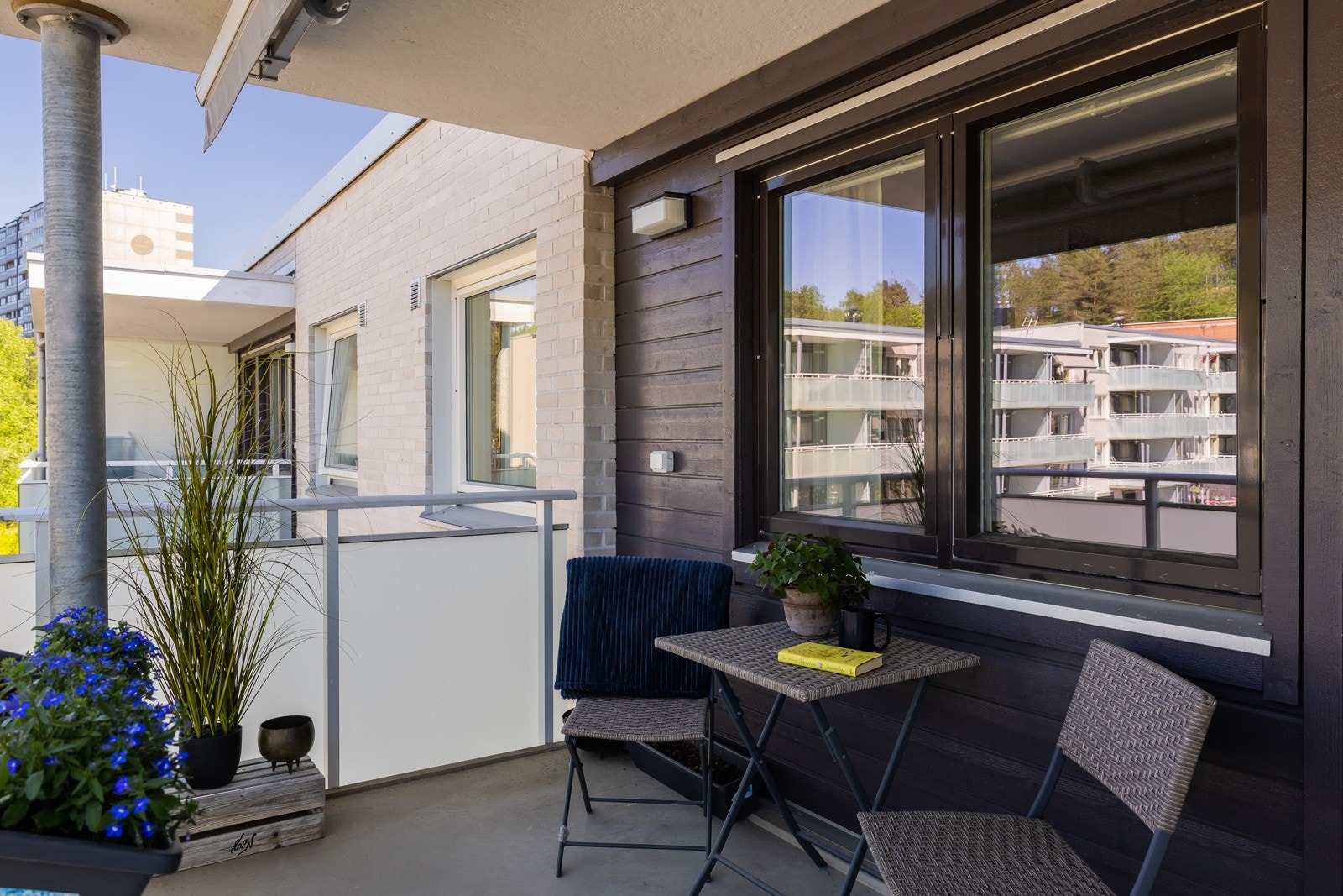 Her er det god plass til utemøblement mm. Galleribilde