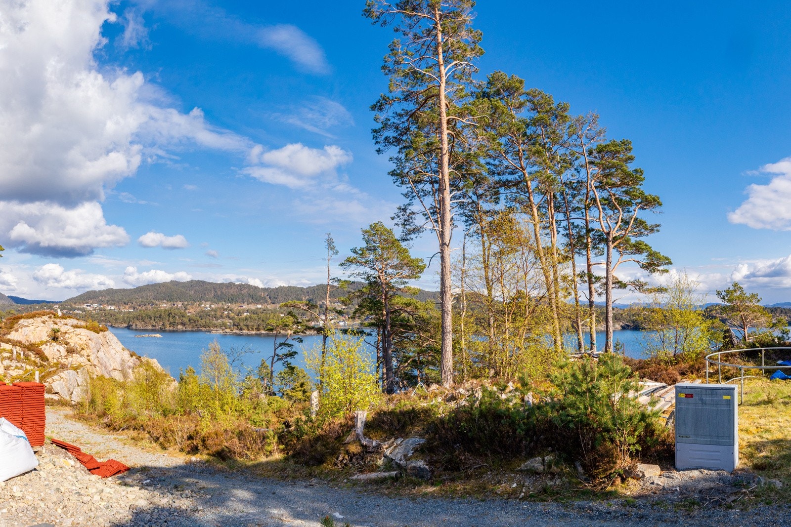 Fra eiendommen er det nydelig utsikt og gode solforhold Galleribilde