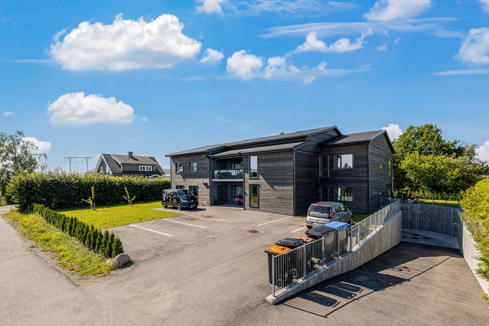 Oppvarmet nedkjøring til garasje. Galleribilde