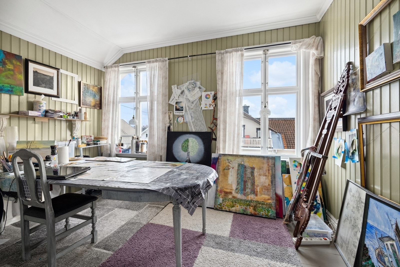 Det ene soverommet er i dag brukt som atelier. Galleribilde